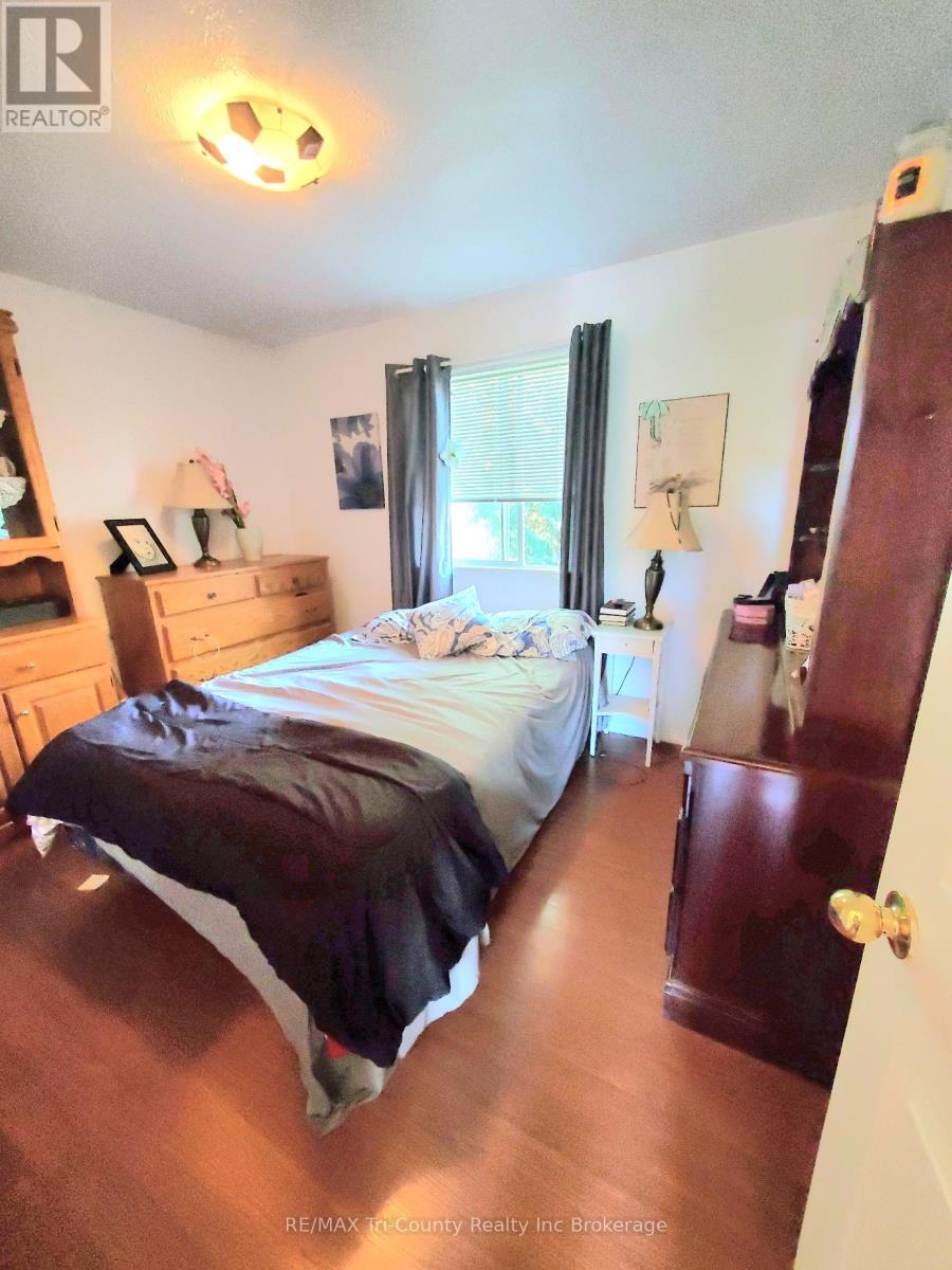 5 Rosemarie Boulevard, Norfolk, Ontario  N4B 2W4 - Photo 10 - X12449979