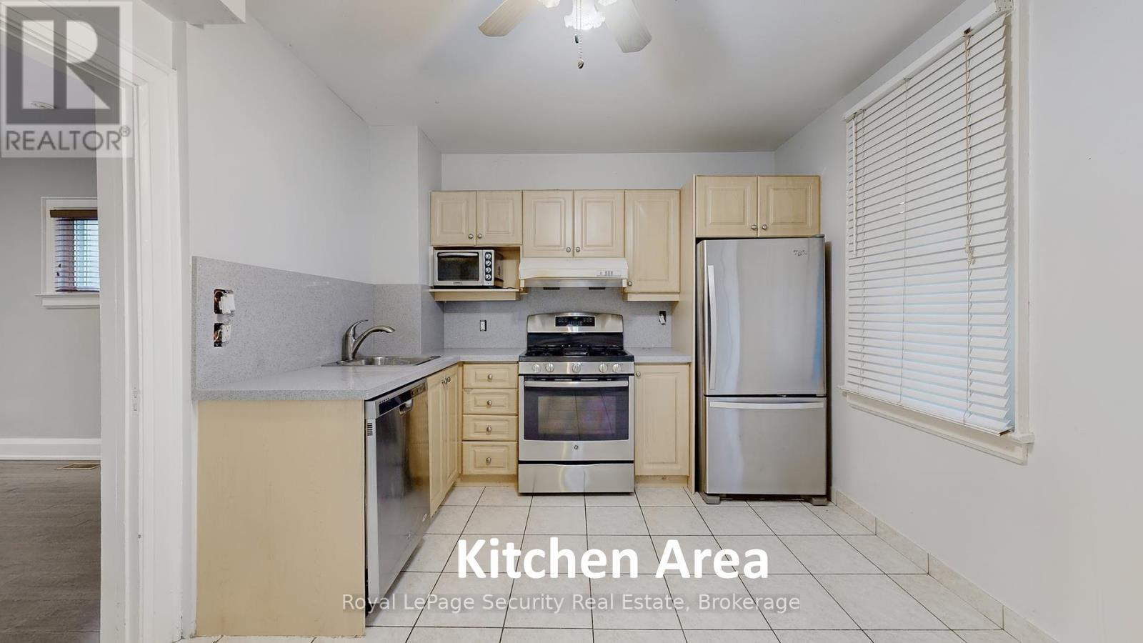 331 Winona Drive, Toronto, Ontario  M6C 3T2 - Photo 15 - C12449687