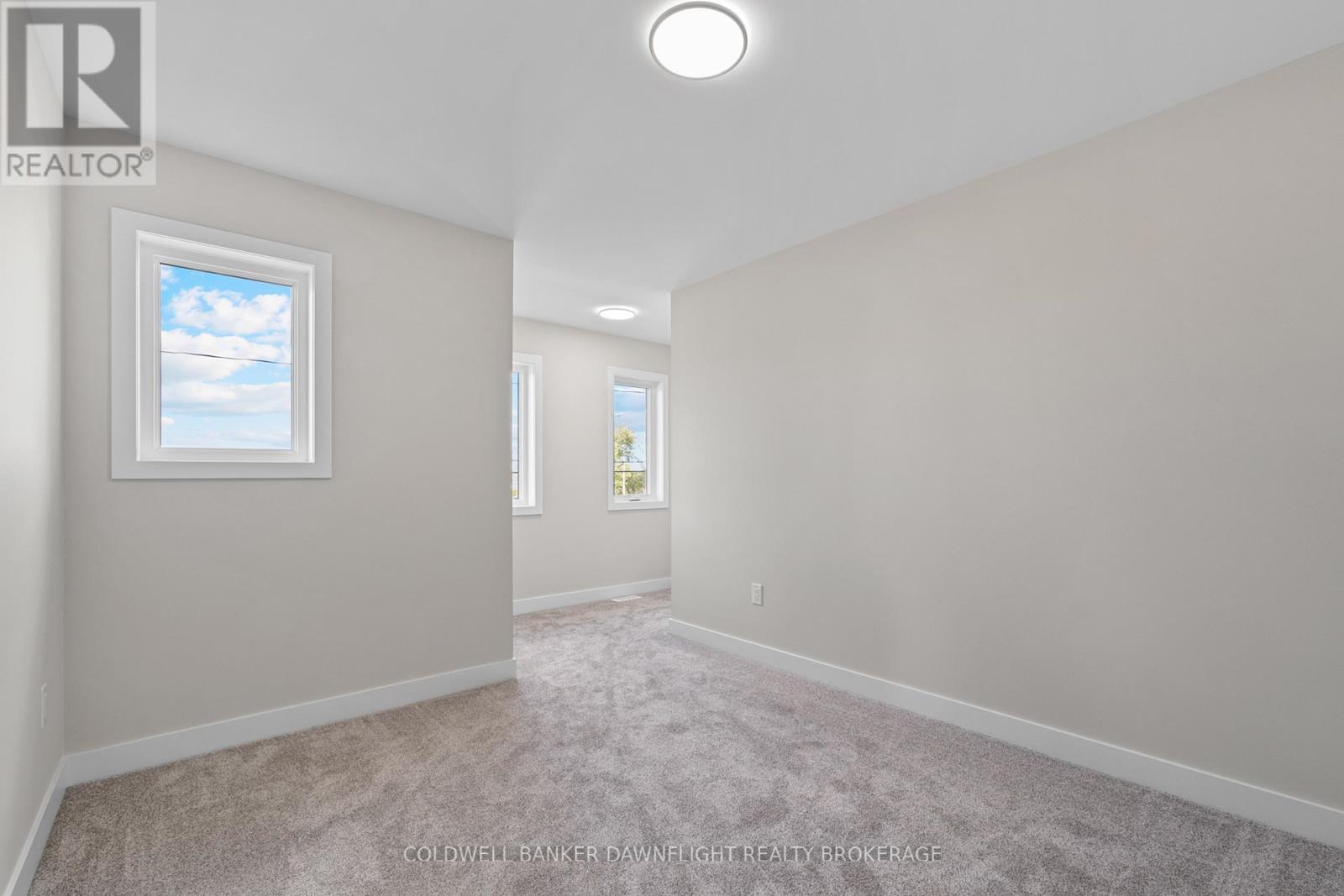 127 Victoria Avenue E, South Huron, Ontario  N0M 1M0 - Photo 20 - X12344556