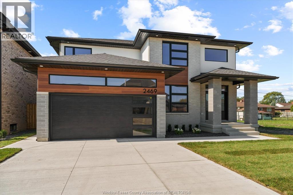 MLS# 25025563: 2469 PARTINGTON AVENUE, Windsor, Canada