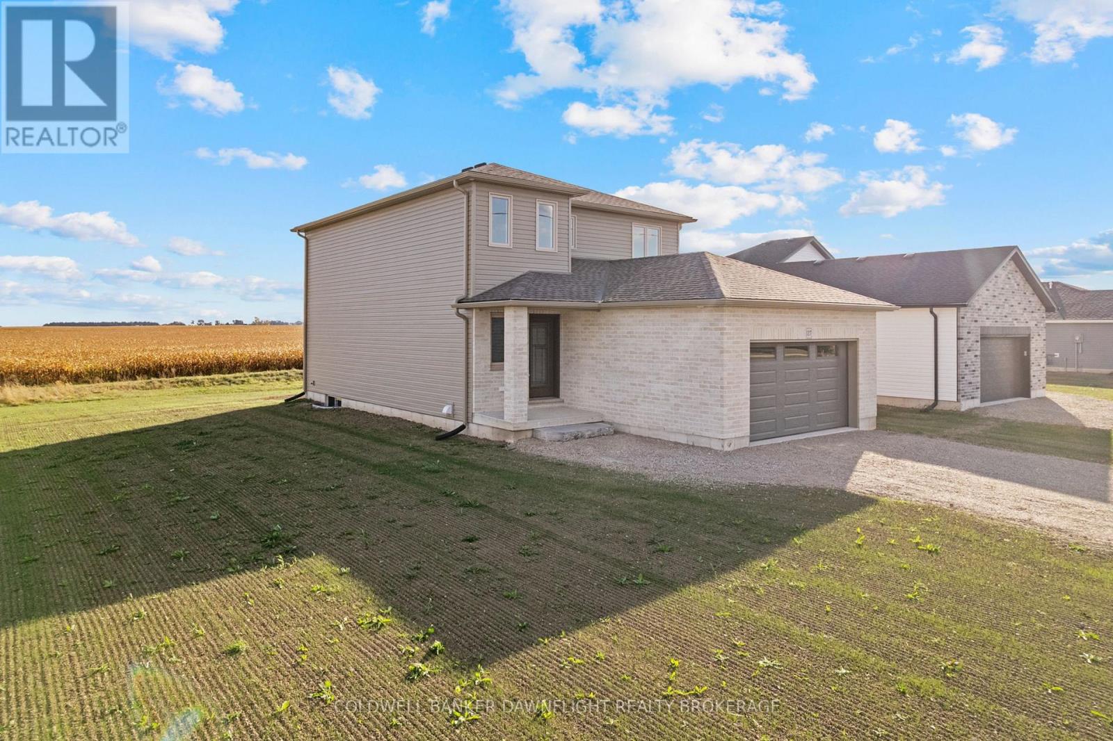 127 Victoria Avenue E, South Huron, Ontario  N0M 1M0 - Photo 2 - X12344556
