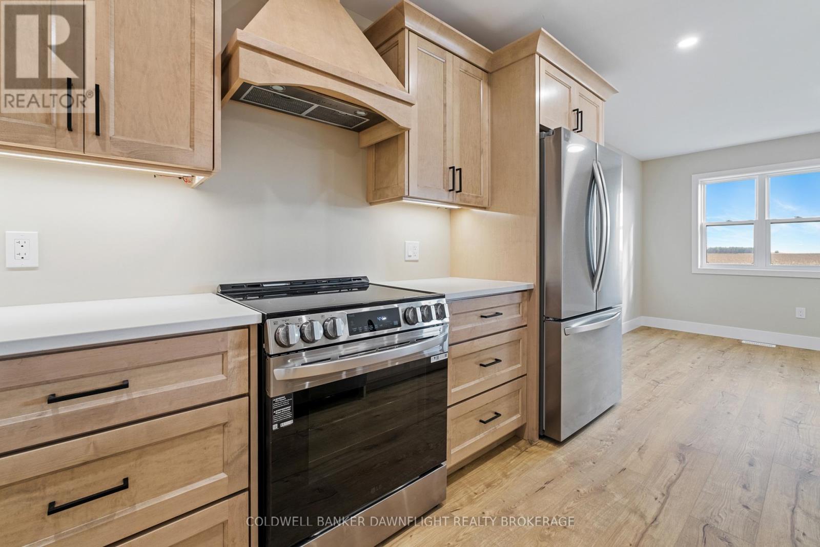123 Victoria Avenue E, South Huron, Ontario  N0M 1M0 - Photo 10 - X12344560