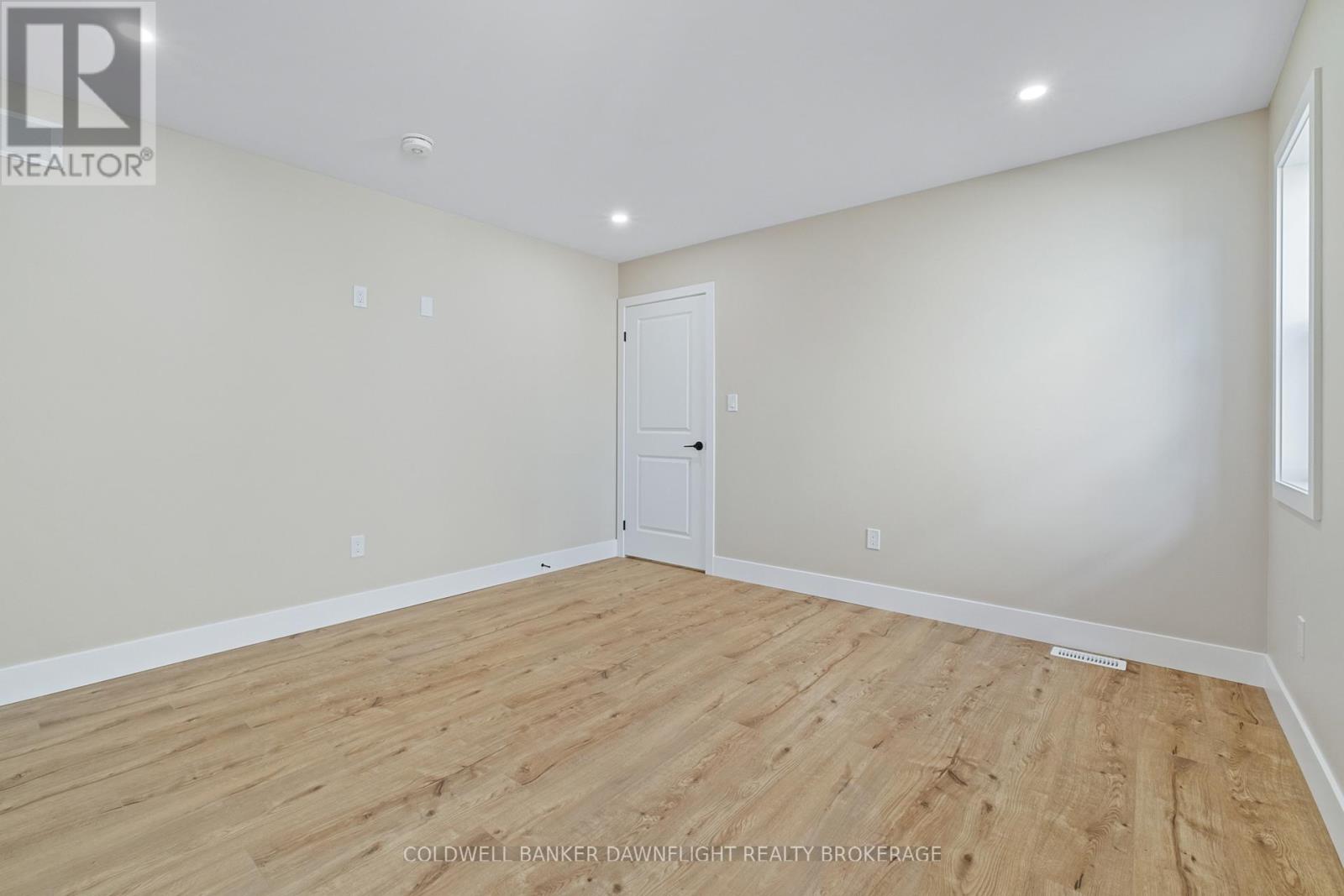 123 Victoria Avenue E, South Huron, Ontario  N0M 1M0 - Photo 12 - X12344560