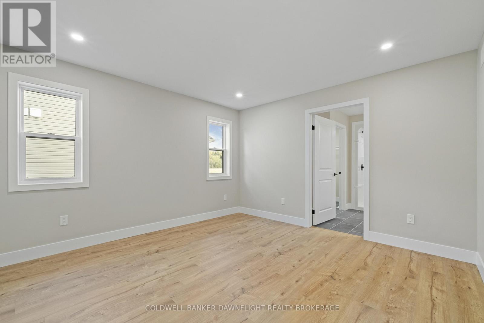 123 Victoria Avenue E, South Huron, Ontario  N0M 1M0 - Photo 11 - X12344560