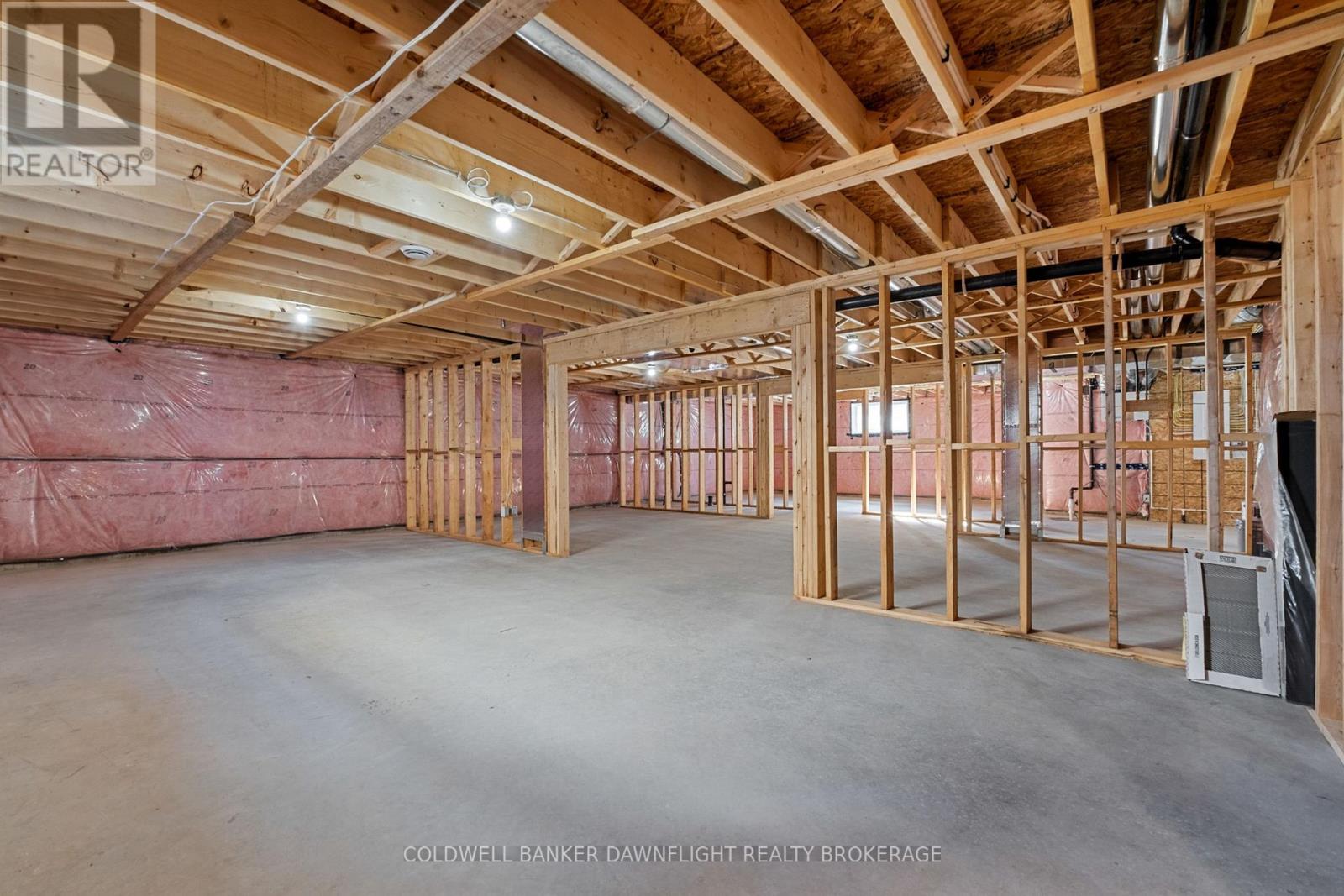 123 Victoria Avenue E, South Huron, Ontario  N0M 1M0 - Photo 25 - X12344560