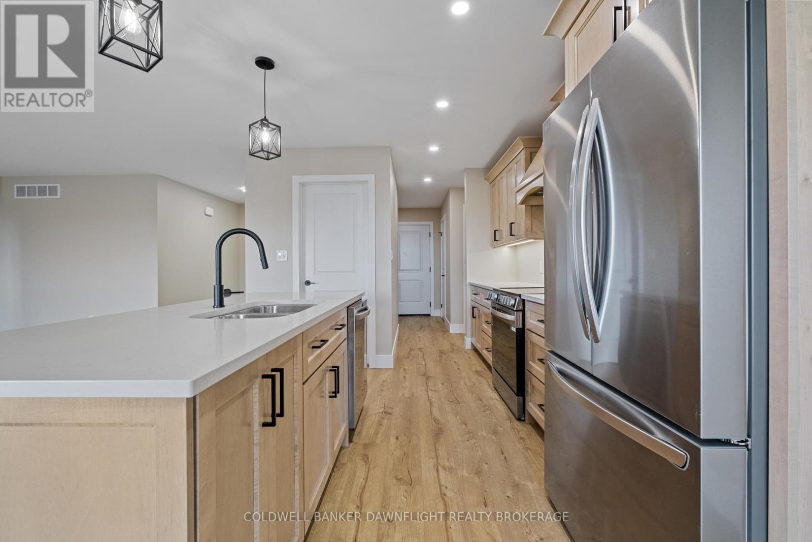 123 Victoria Avenue E, South Huron, Ontario  N0M 1M0 - Photo 9 - X12344560