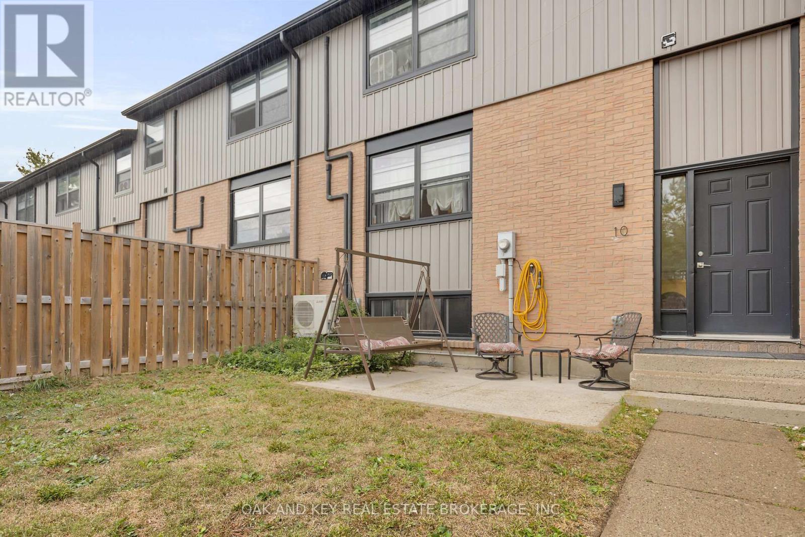 10 - 105 Andover Drive, London South, Ontario  N6J 4B1 - Photo 2 - X12446828