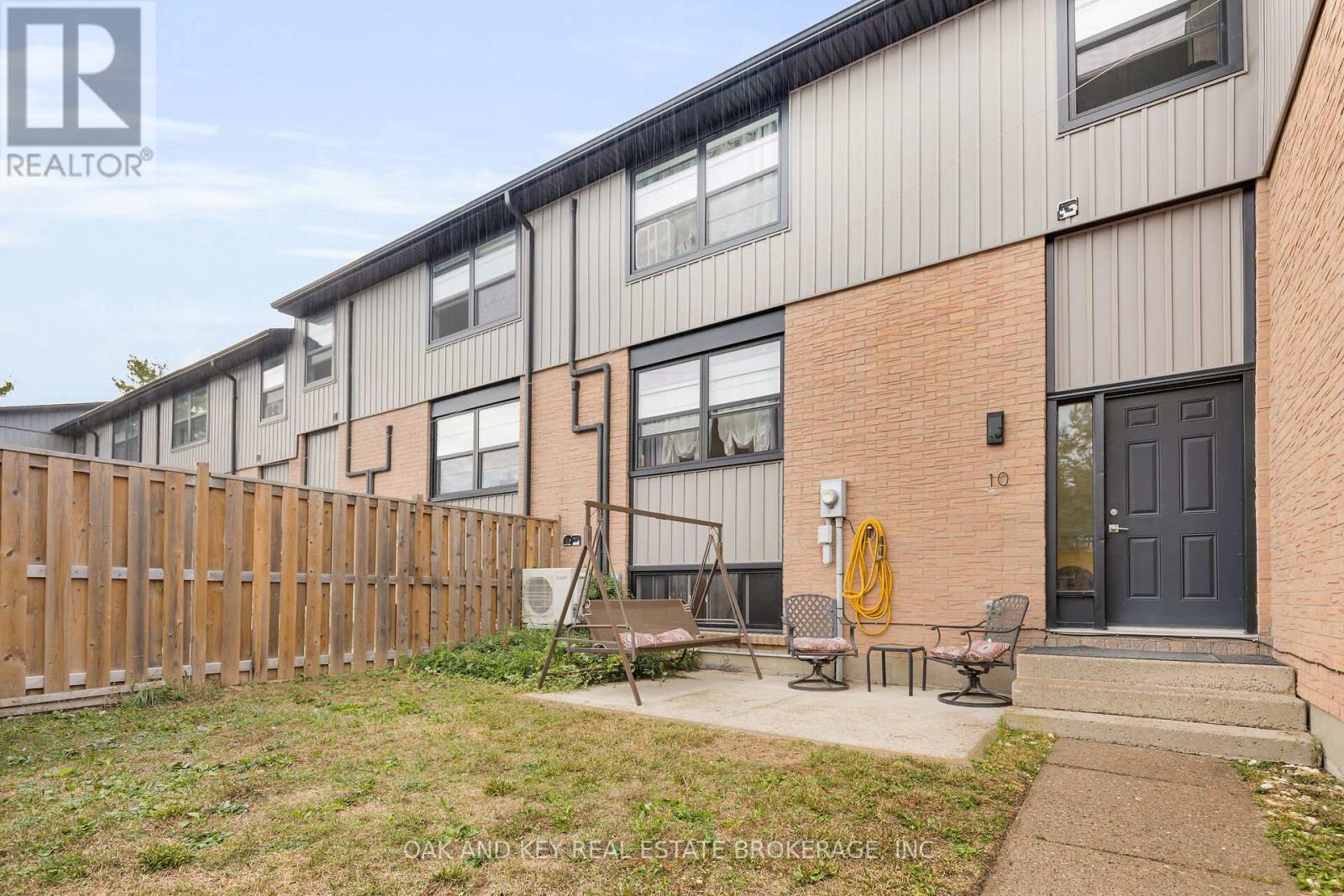 10 - 105 Andover Drive, London South, Ontario  N6J 4B1 - Photo 3 - X12446828