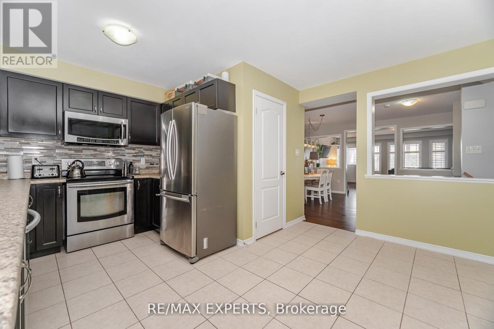 1311 Coleman Crescent, Innisfil, Ontario  L9S 0G5 - Photo 15 - N12449792