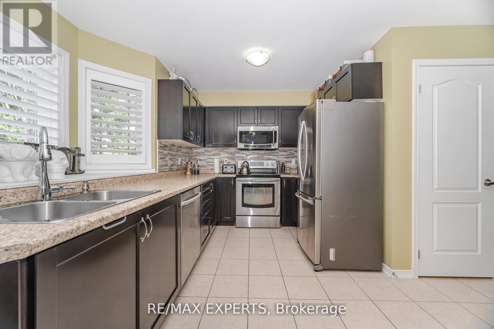 1311 Coleman Crescent, Innisfil, Ontario  L9S 0G5 - Photo 16 - N12449792