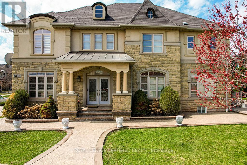 1335 ARROWHEAD ROAD, Oakville, Ontario