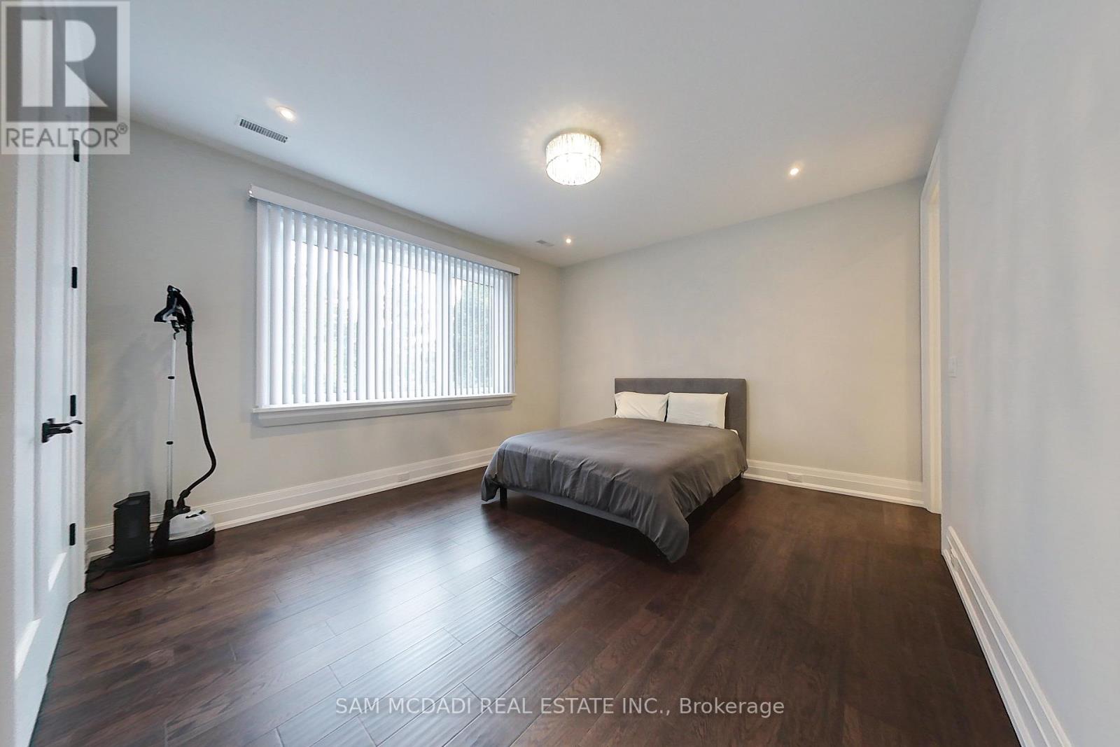 2006 Portway Avenue, Mississauga, Ontario  L5H 3M5 - Photo 22 - W12449728