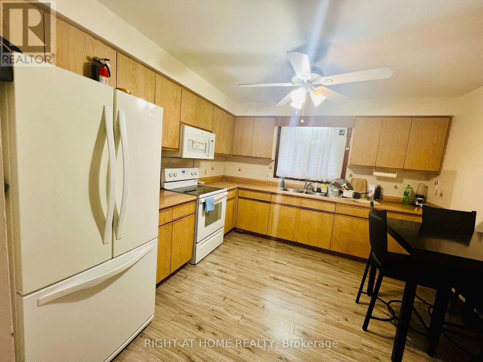 146 St Augustine Drive, St. Catharines, Ontario  L2P 3W1 - Photo 10 - X12448466