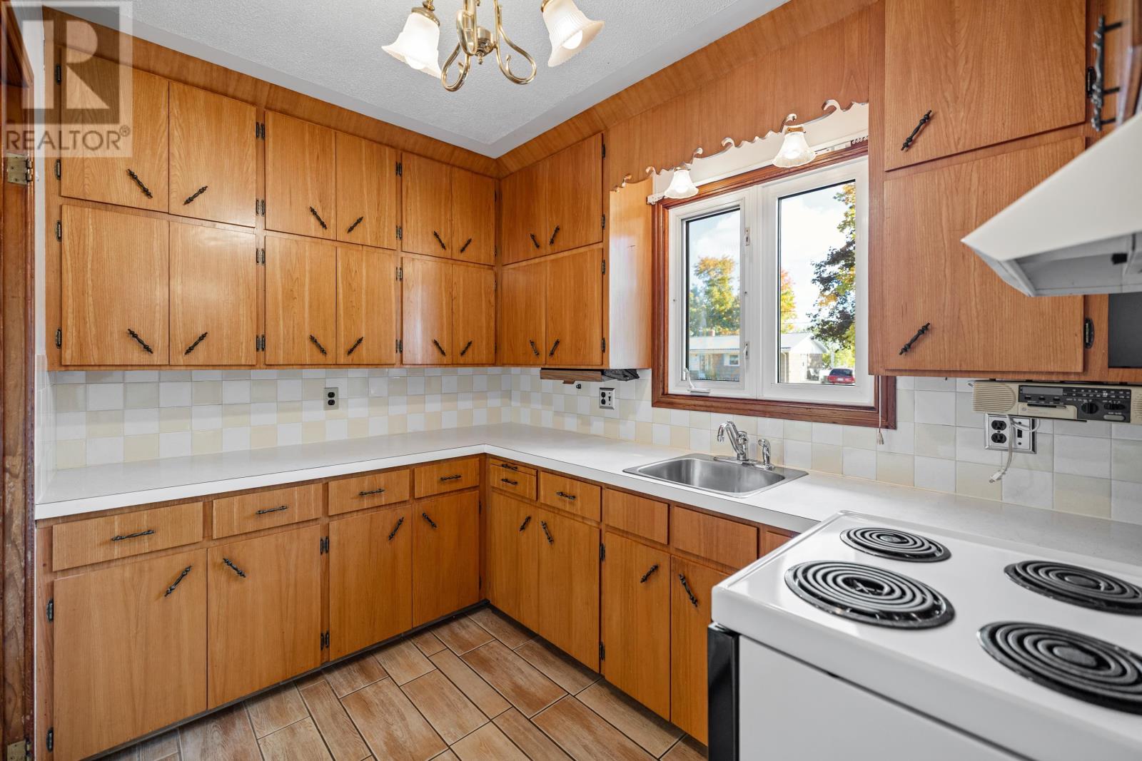 7 Hunt Avenue, Charlottetown, Prince Edward Island  C1A 2Z6 - Photo 9 - 202525342