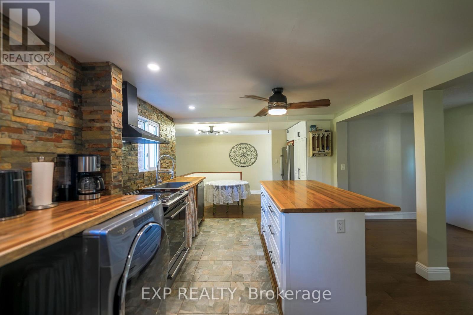 940 Hutchinson Road, Haldimand, Ontario  N0A 1K0 - Photo 8 - X12448314