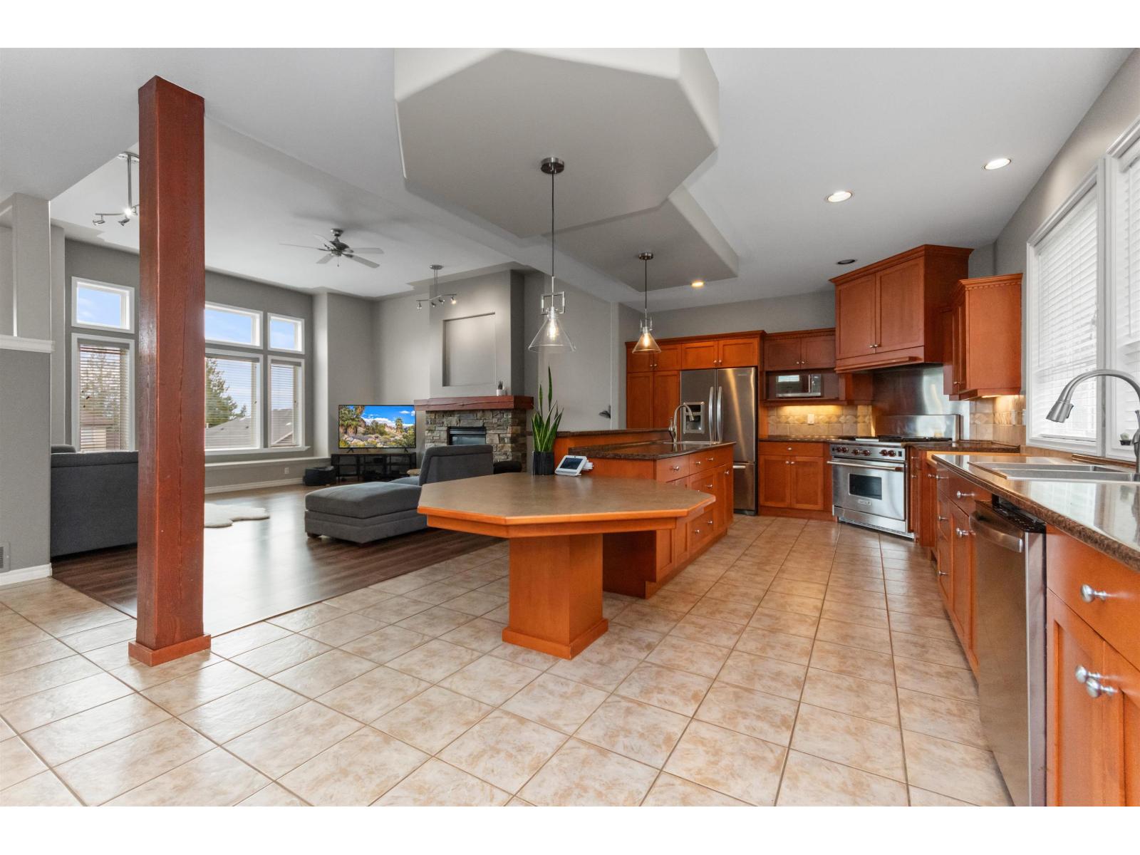 7276 Bryant Place, Eastern Hillsides, Chilliwack, British Columbia  V4Z 1K4 - Photo 9 - R3055118
