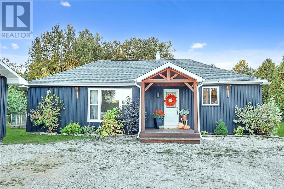 9083 Highway 6, Little Current, Ontario  P0P 1K0 - Photo 1 - 2125117