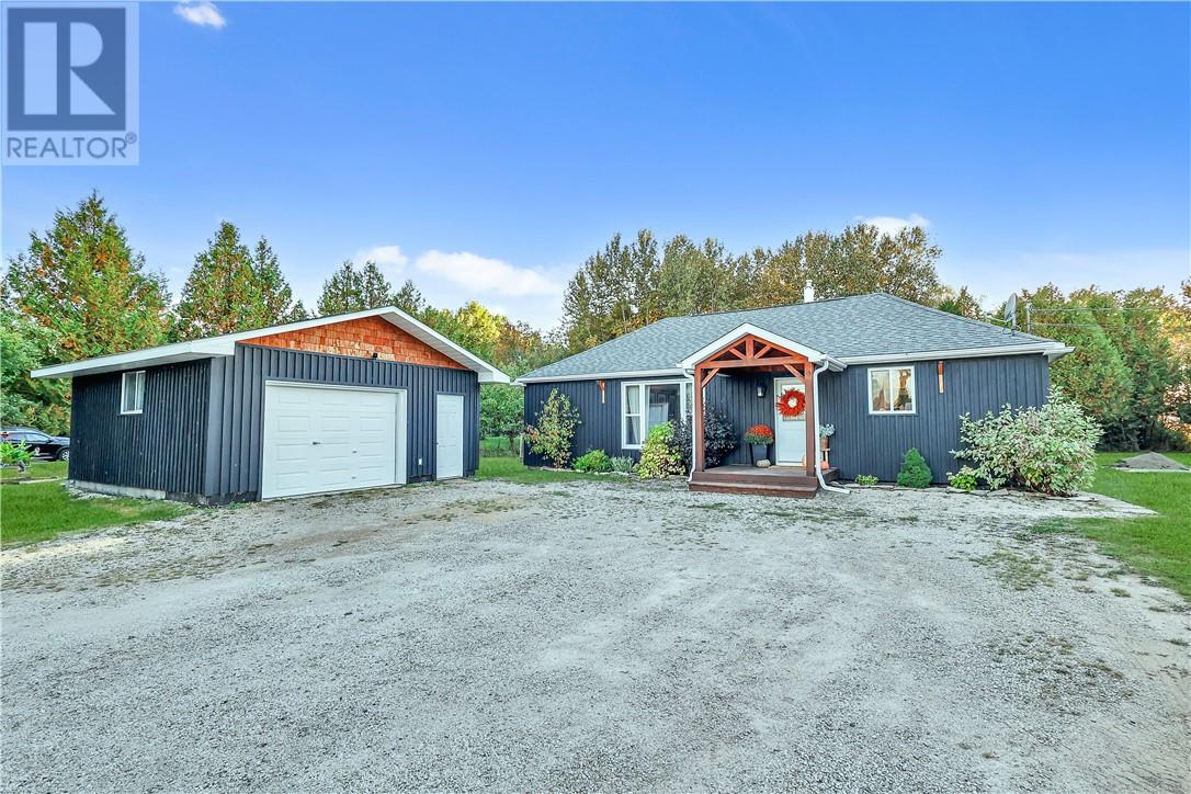 9083 Highway 6, Little Current, Ontario  P0P 1K0 - Photo 4 - 2125117
