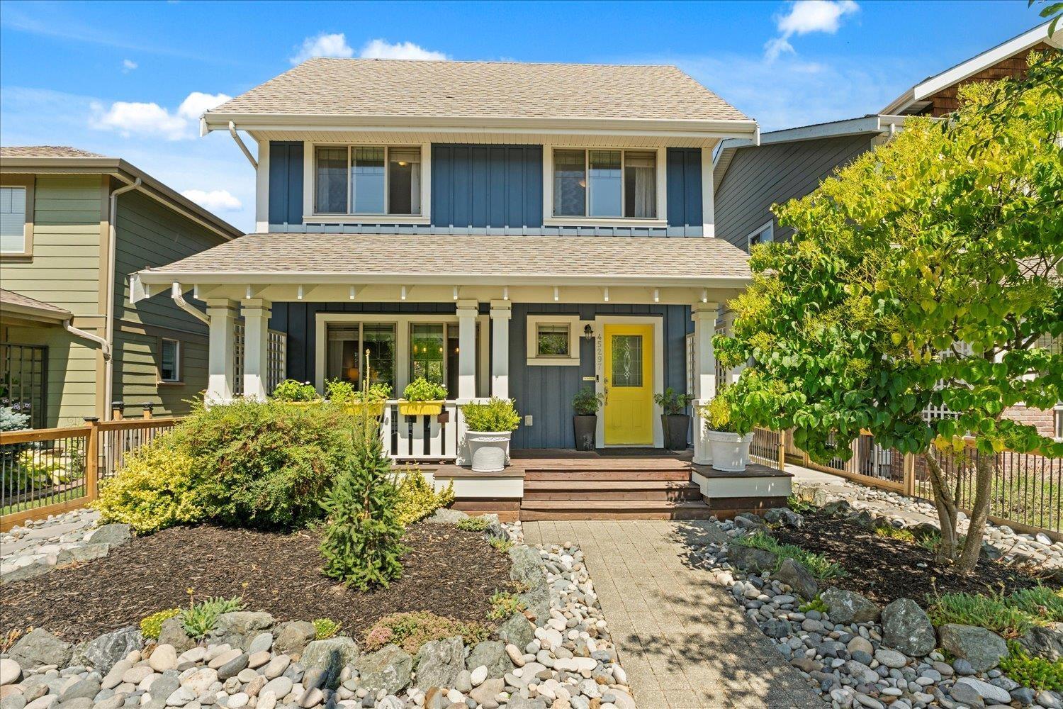 45297 Soowahlie Crescent, Garrison Crossing, Chilliwack, British Columbia  V2R 0S2 - Photo 1 - R3056043