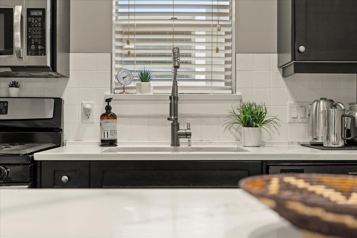 45297 Soowahlie Crescent, Garrison Crossing, Chilliwack, British Columbia  V2R 0S2 - Photo 14 - R3056043