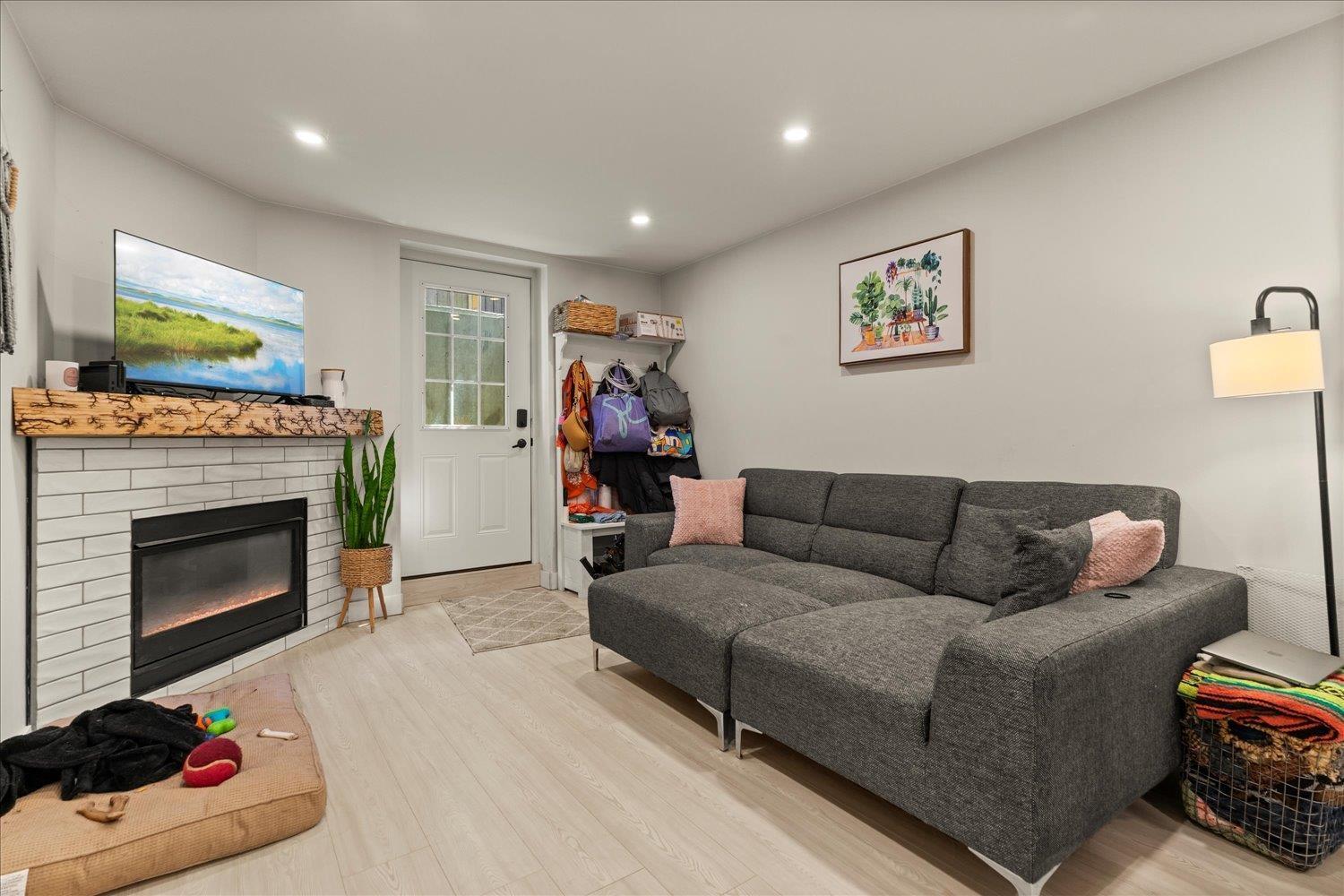 45297 Soowahlie Crescent, Garrison Crossing, Chilliwack, British Columbia  V2R 0S2 - Photo 33 - R3056043