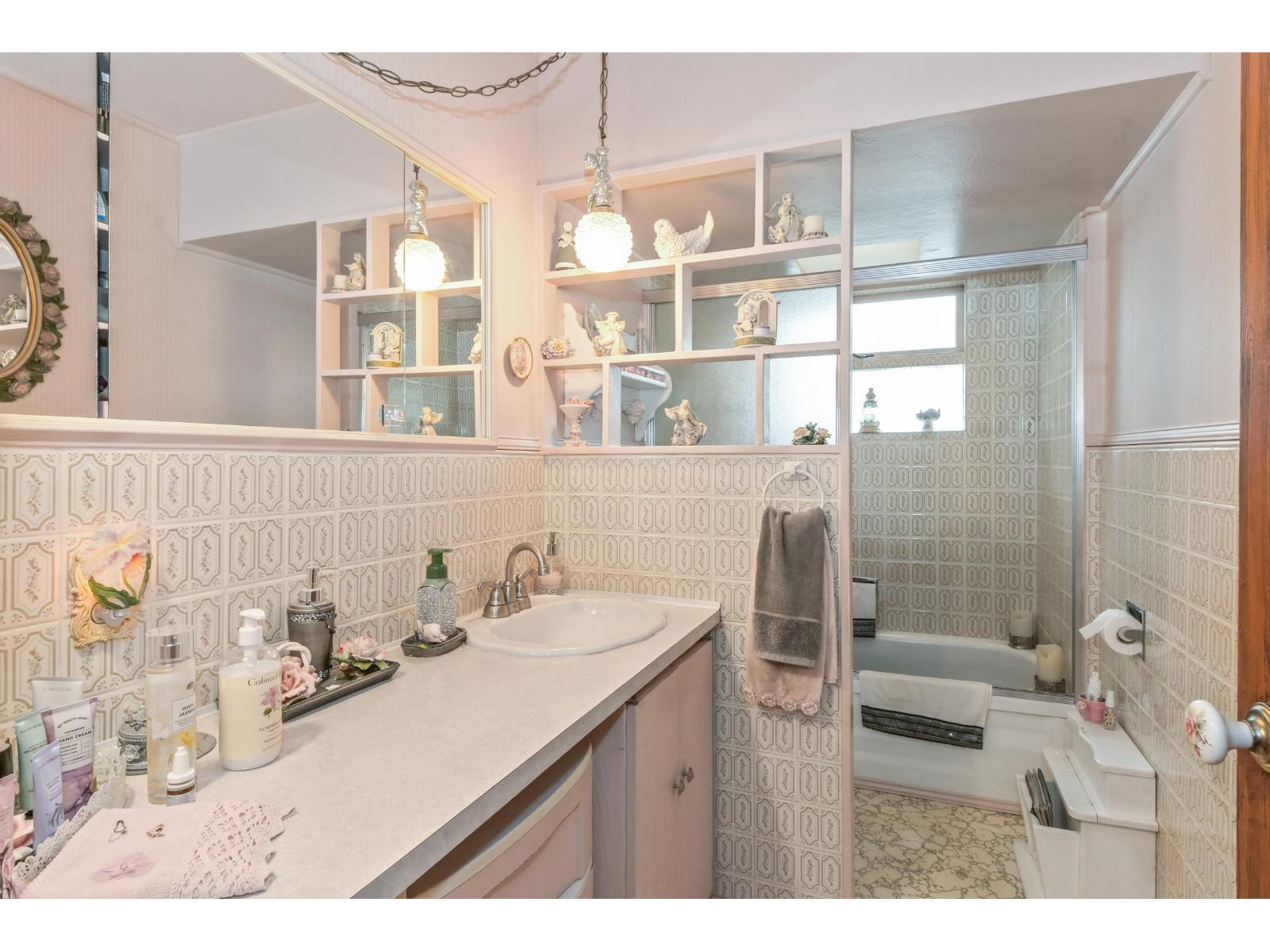 14086 77a Avenue, Surrey, British Columbia  V3W 2X3 - Photo 13 - R3055850