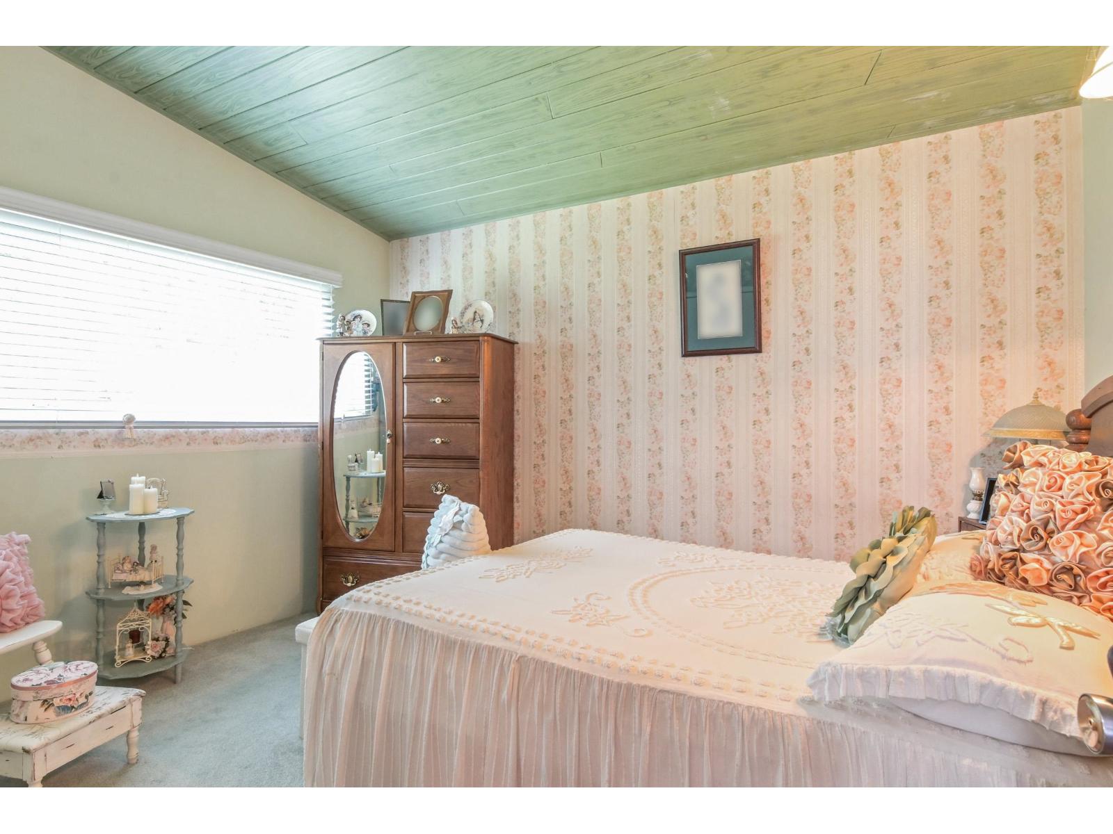 14086 77a Avenue, Surrey, British Columbia  V3W 2X3 - Photo 10 - R3055850