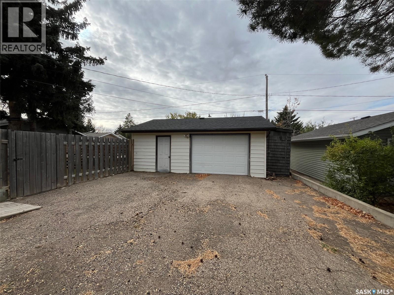 522 1st Street E, Lafleche, Saskatchewan  S0H 2K0 - Photo 2 - SK020301