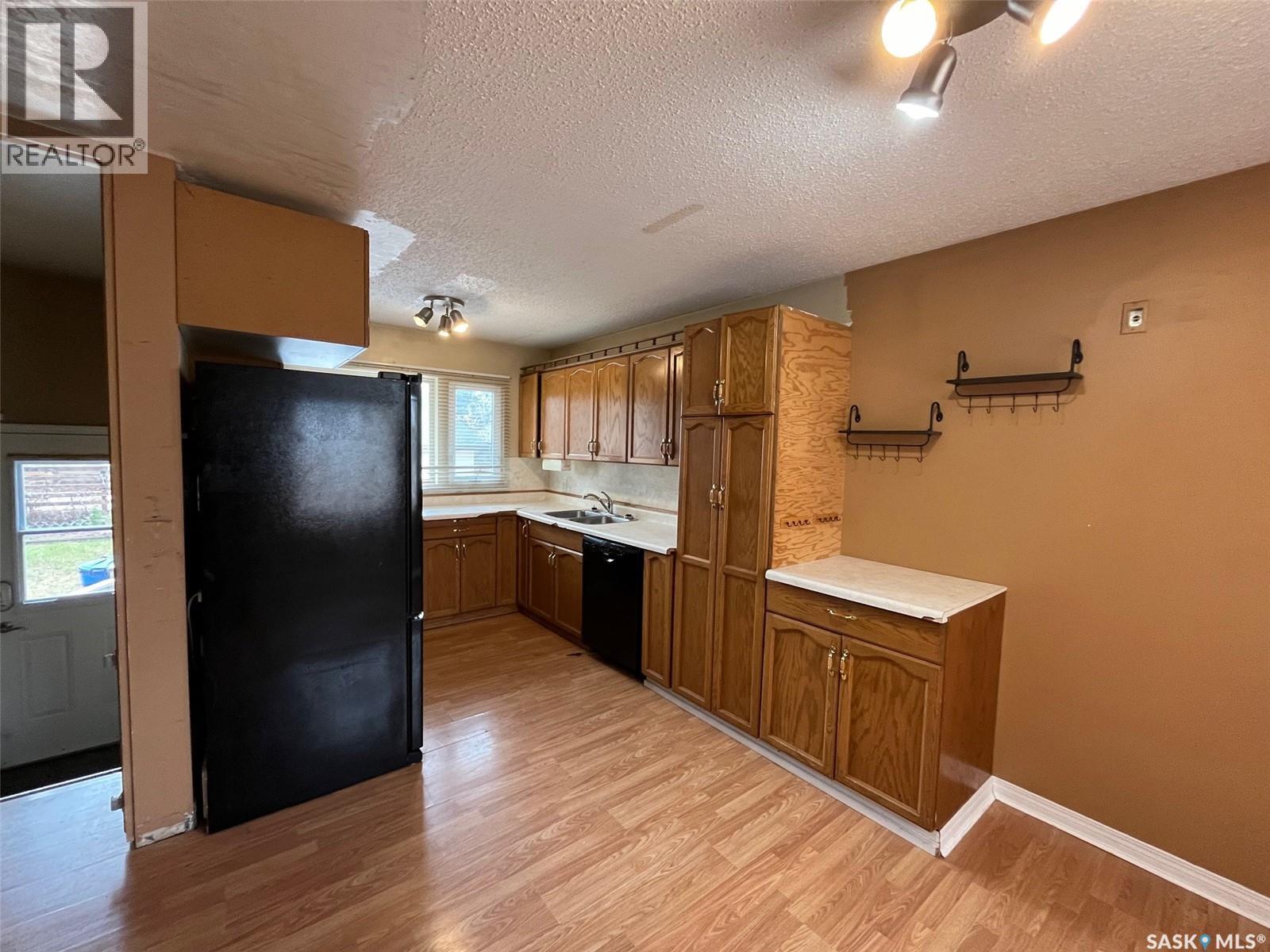 522 1st Street E, Lafleche, Saskatchewan  S0H 2K0 - Photo 7 - SK020301