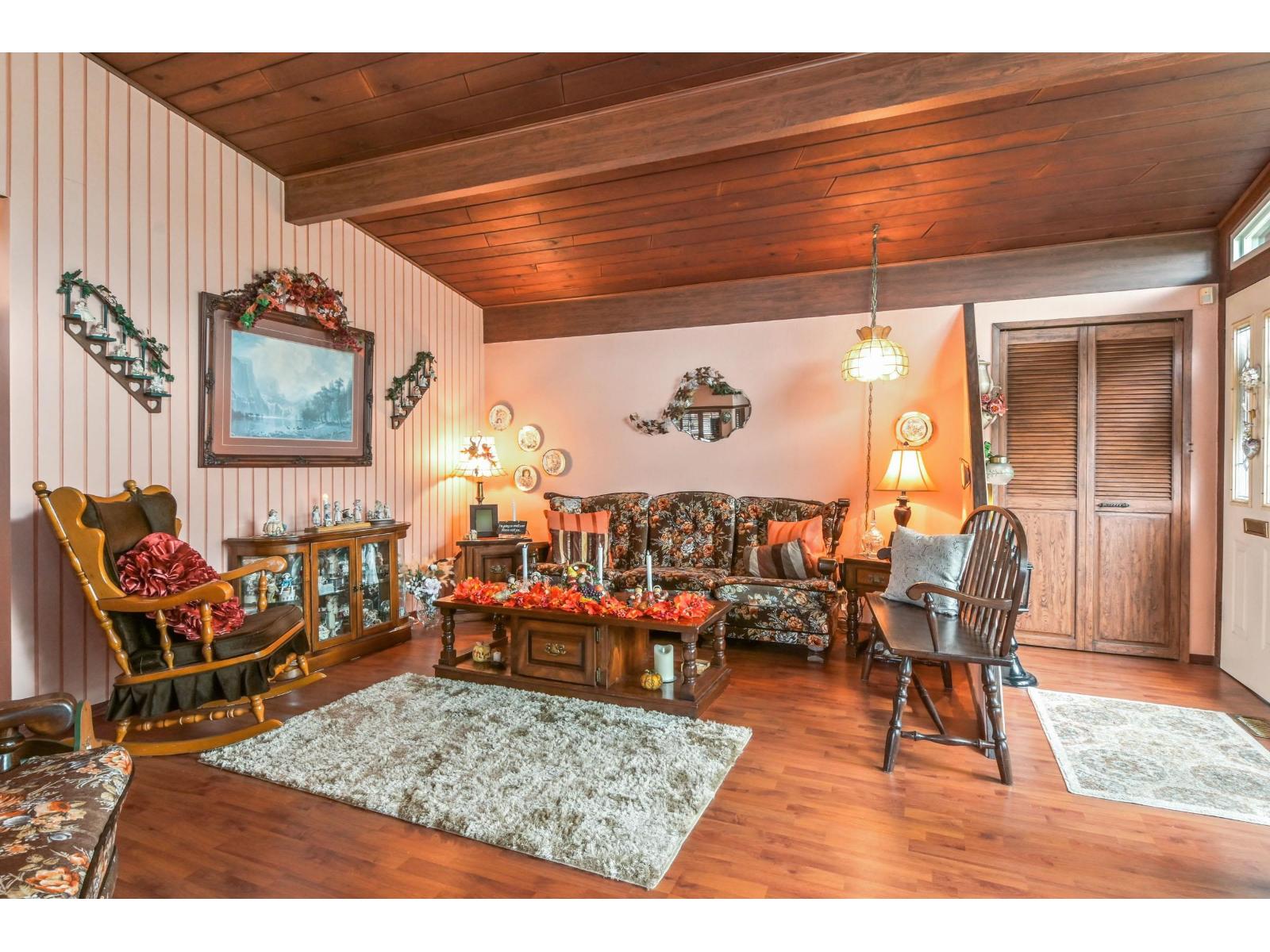 Property at 14086 77A AVENUE image 4