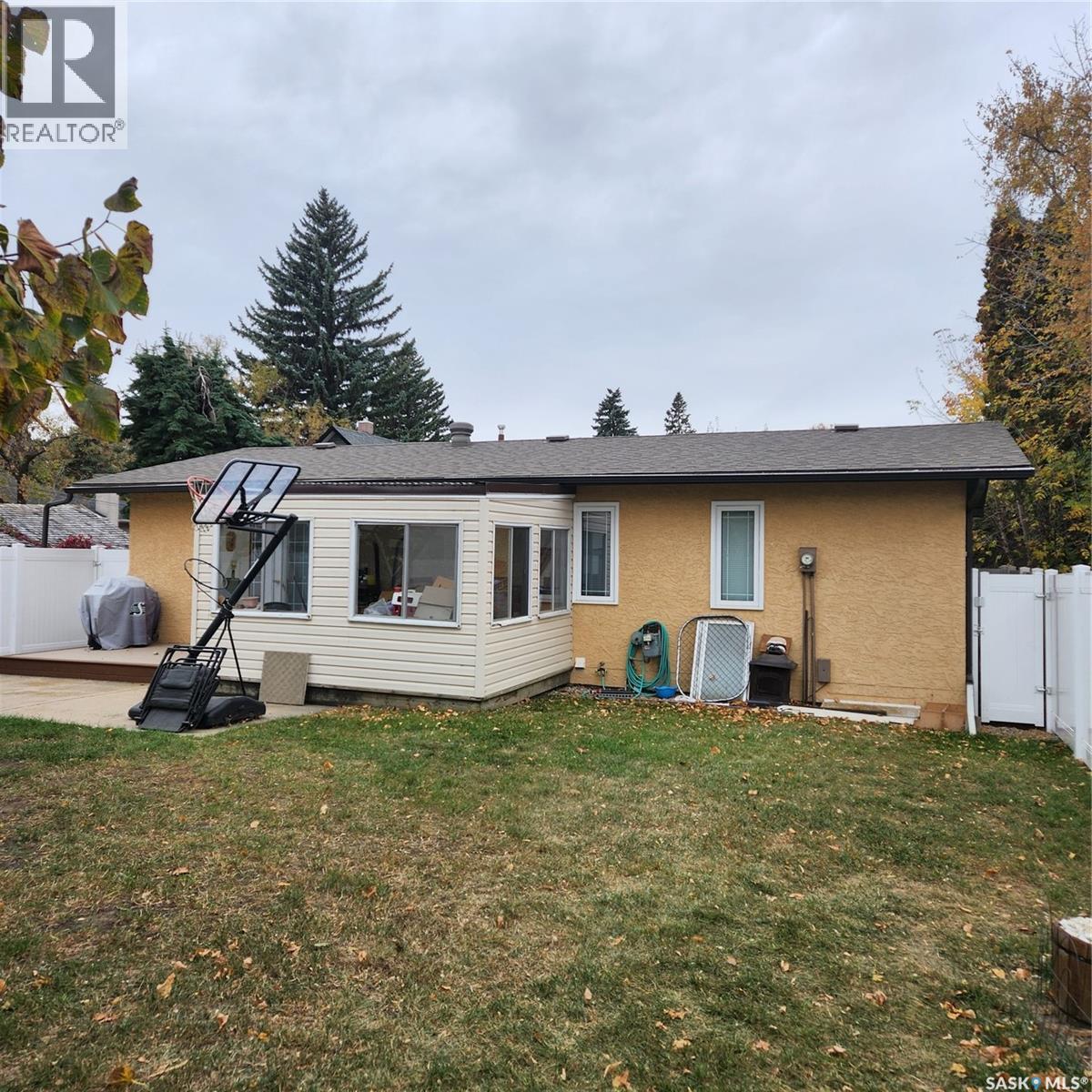 1227 2nd Avenue Nw, Moose Jaw, Saskatchewan  S6H 3R7 - Photo 19 - SK020149
