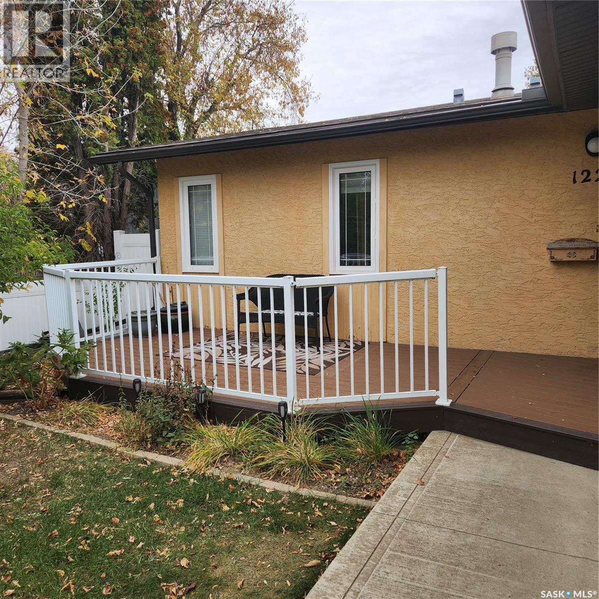 1227 2nd Avenue Nw, Moose Jaw, Saskatchewan  S6H 3R7 - Photo 4 - SK020149
