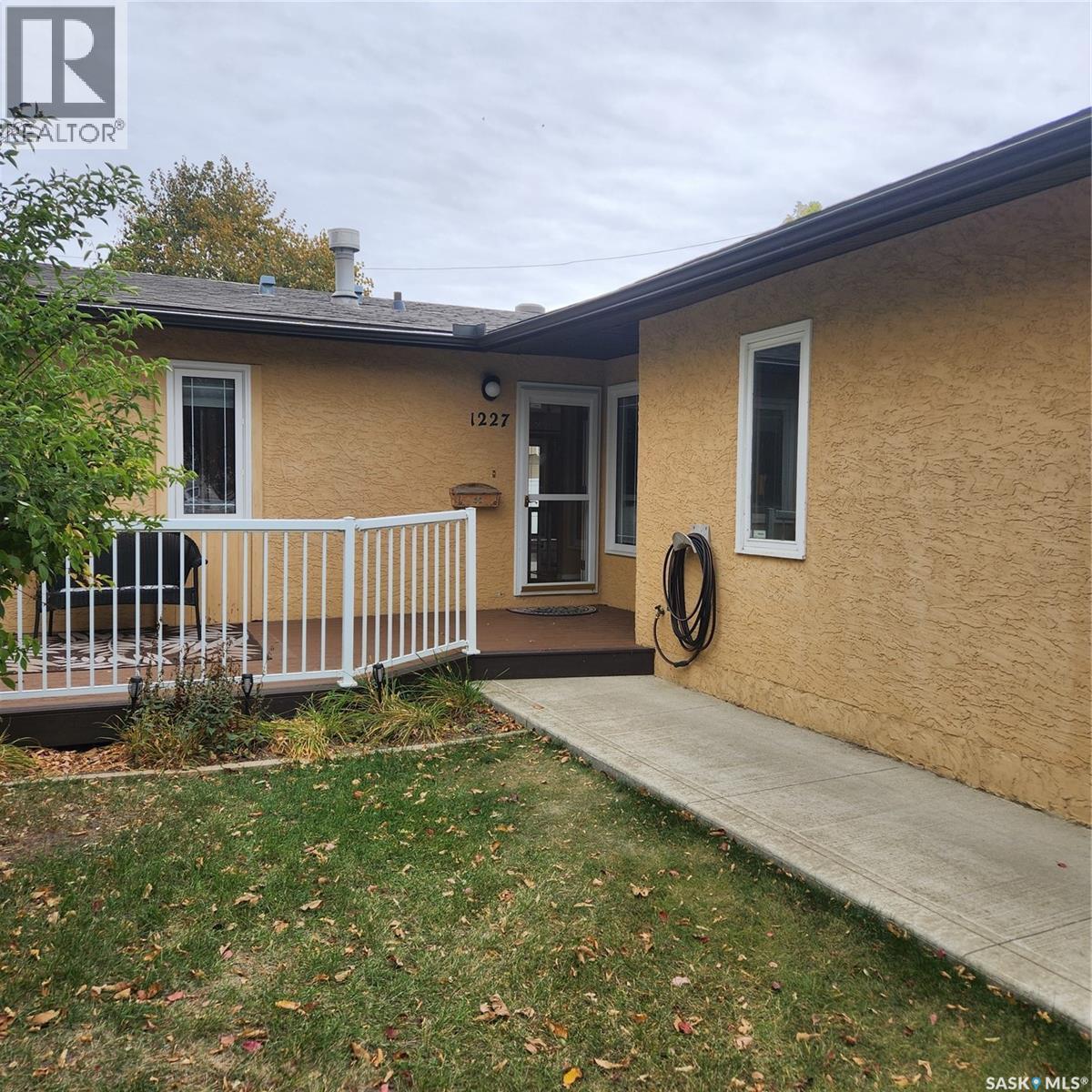 1227 2nd Avenue Nw, Moose Jaw, Saskatchewan  S6H 3R7 - Photo 5 - SK020149