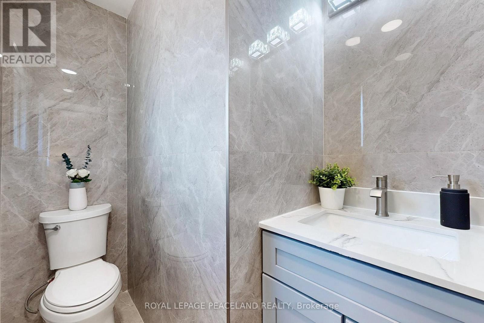 1223 Redbank Crescent, Oakville, Ontario  L6H 1Y4 - Photo 20 - W12449784