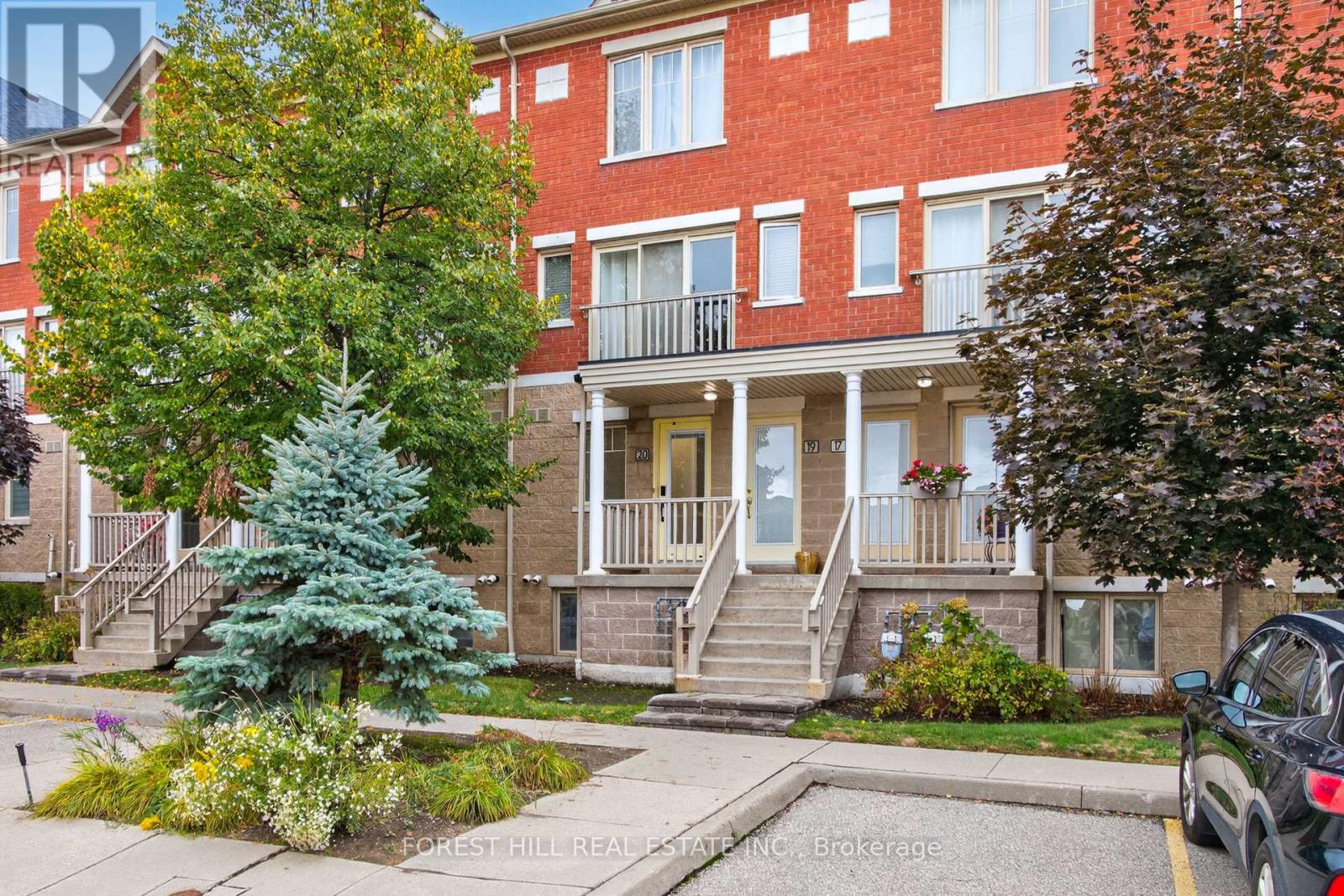 20 - 5050 Intrepid Drive, Mississauga, Ontario  L5M 0E5 - Photo 2 - W12449789