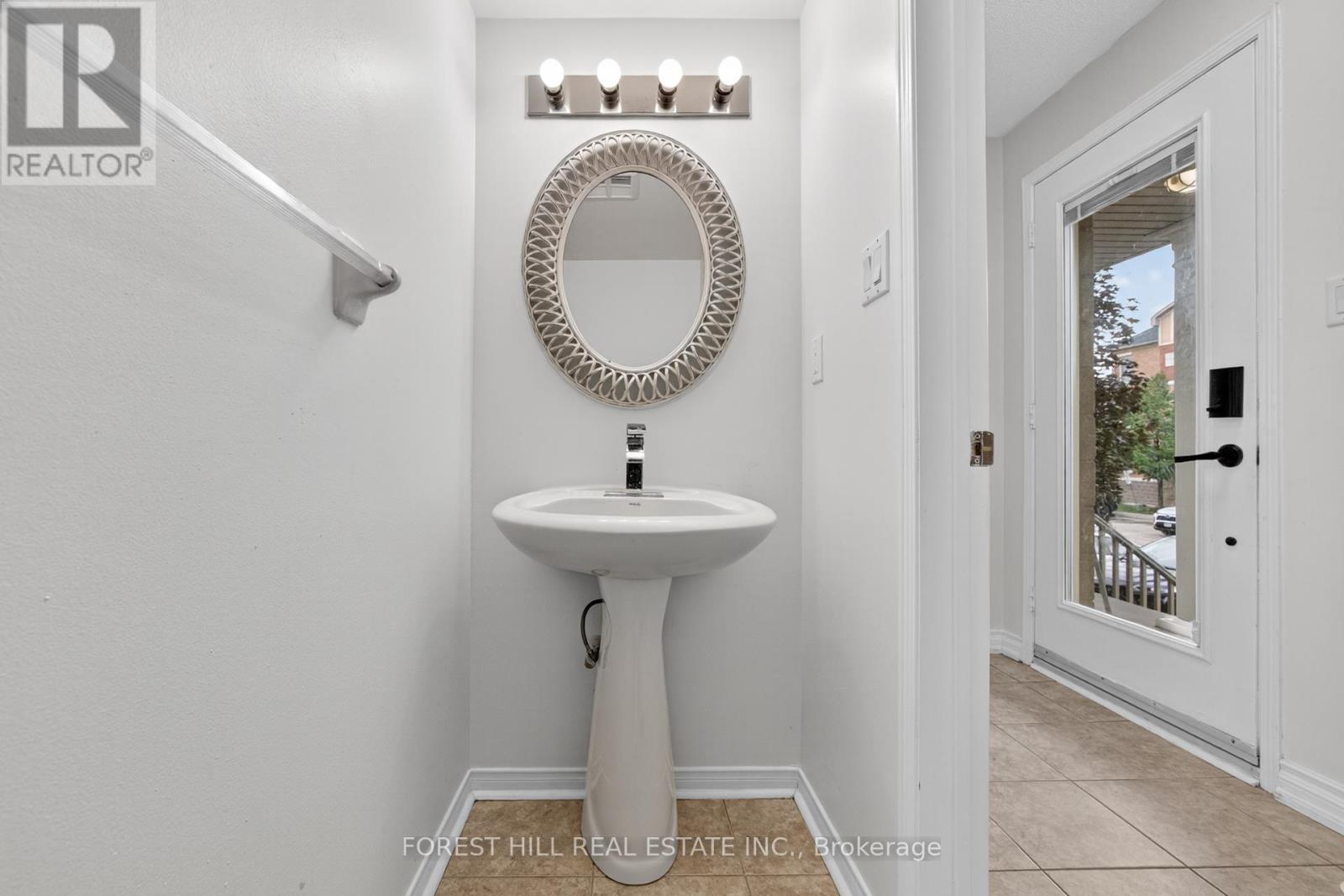 20 - 5050 Intrepid Drive, Mississauga, Ontario  L5M 0E5 - Photo 6 - W12449789