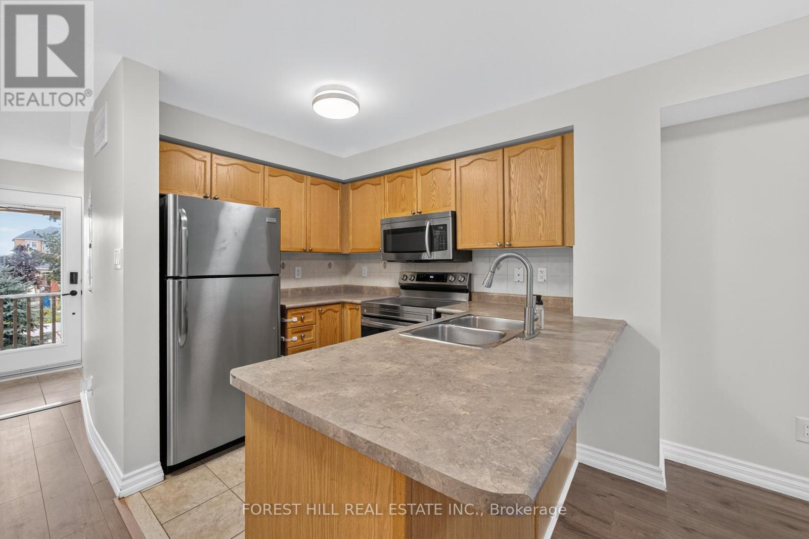 20 - 5050 Intrepid Drive, Mississauga, Ontario  L5M 0E5 - Photo 9 - W12449789