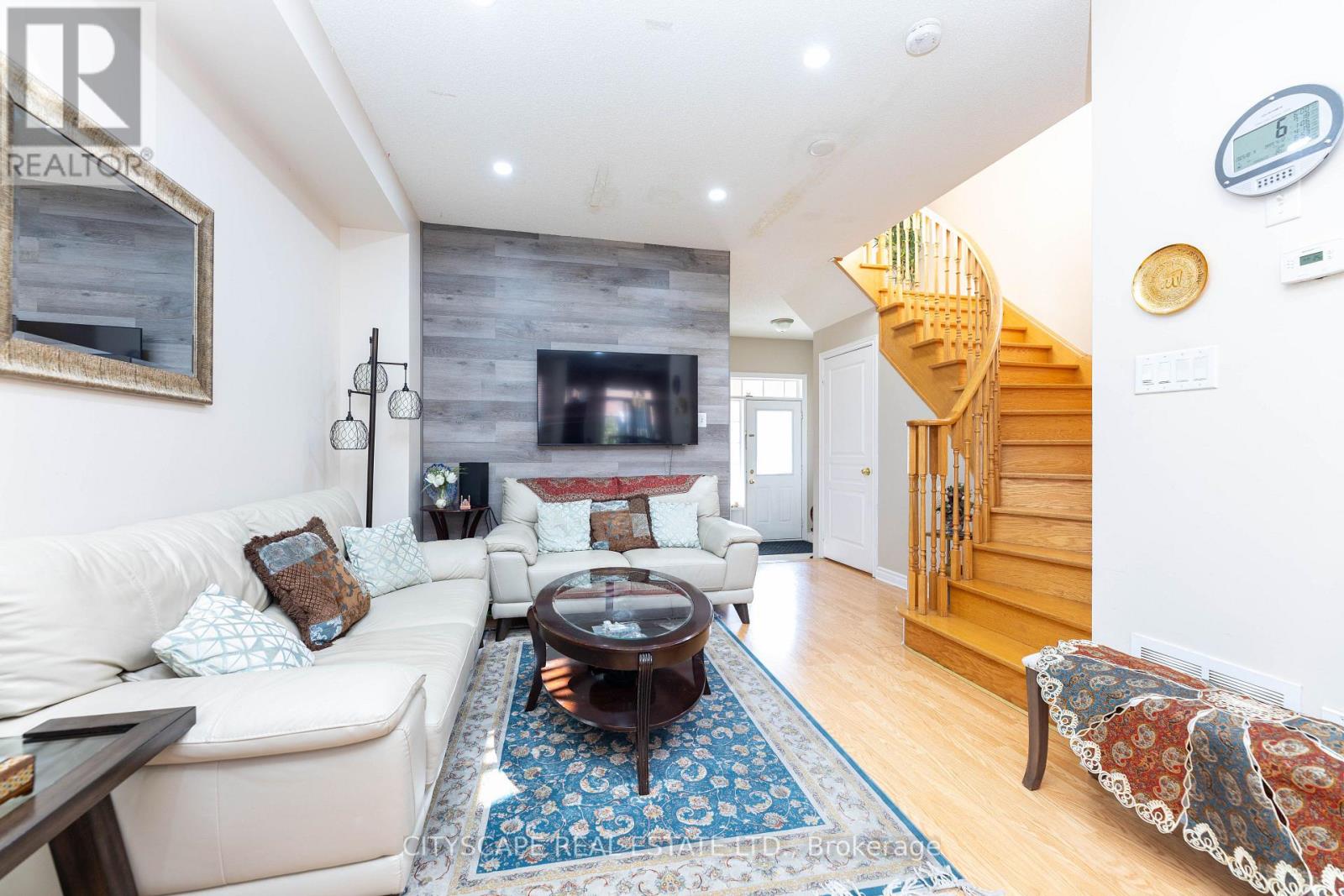 875 Oasis Drive, Mississauga, Ontario  L5V 0C6 - Photo 11 - W12449793