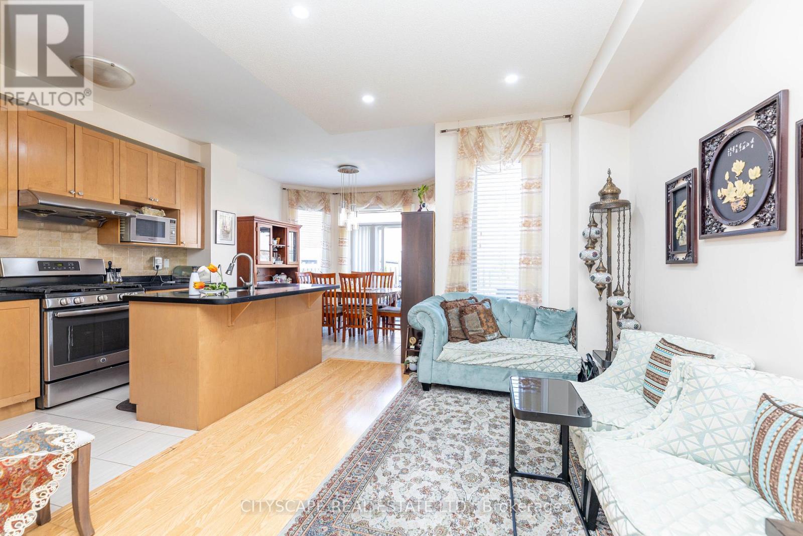 875 Oasis Drive, Mississauga, Ontario  L5V 0C6 - Photo 13 - W12449793