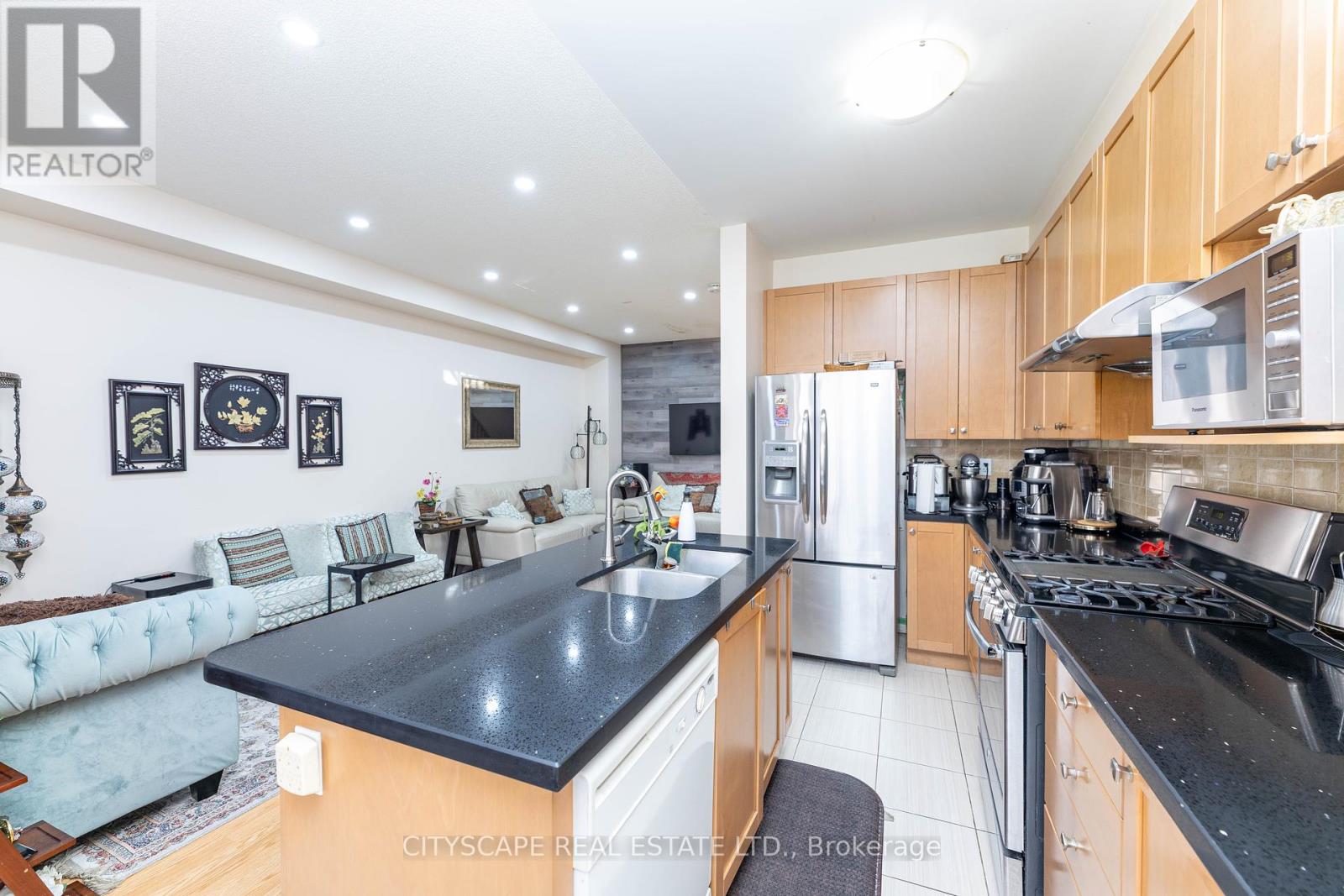 875 Oasis Drive, Mississauga, Ontario  L5V 0C6 - Photo 18 - W12449793