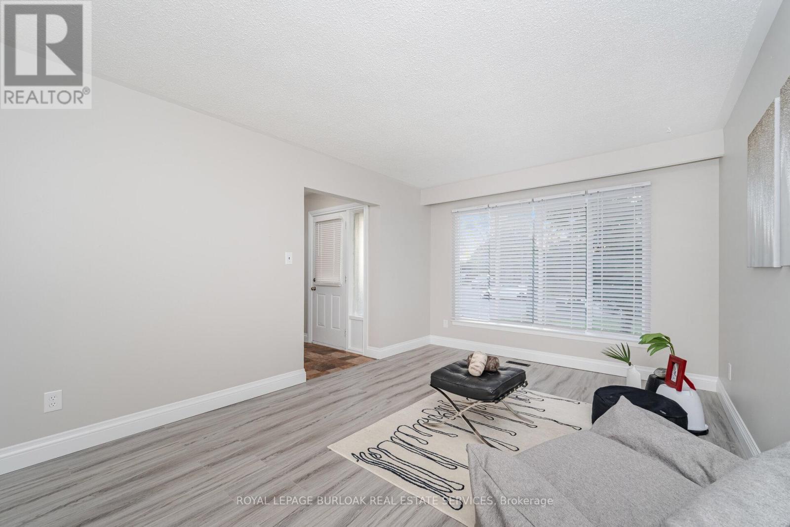 19 Juniper Crescent, Brampton, Ontario  L6S 1J9 - Photo 13 - W12449800