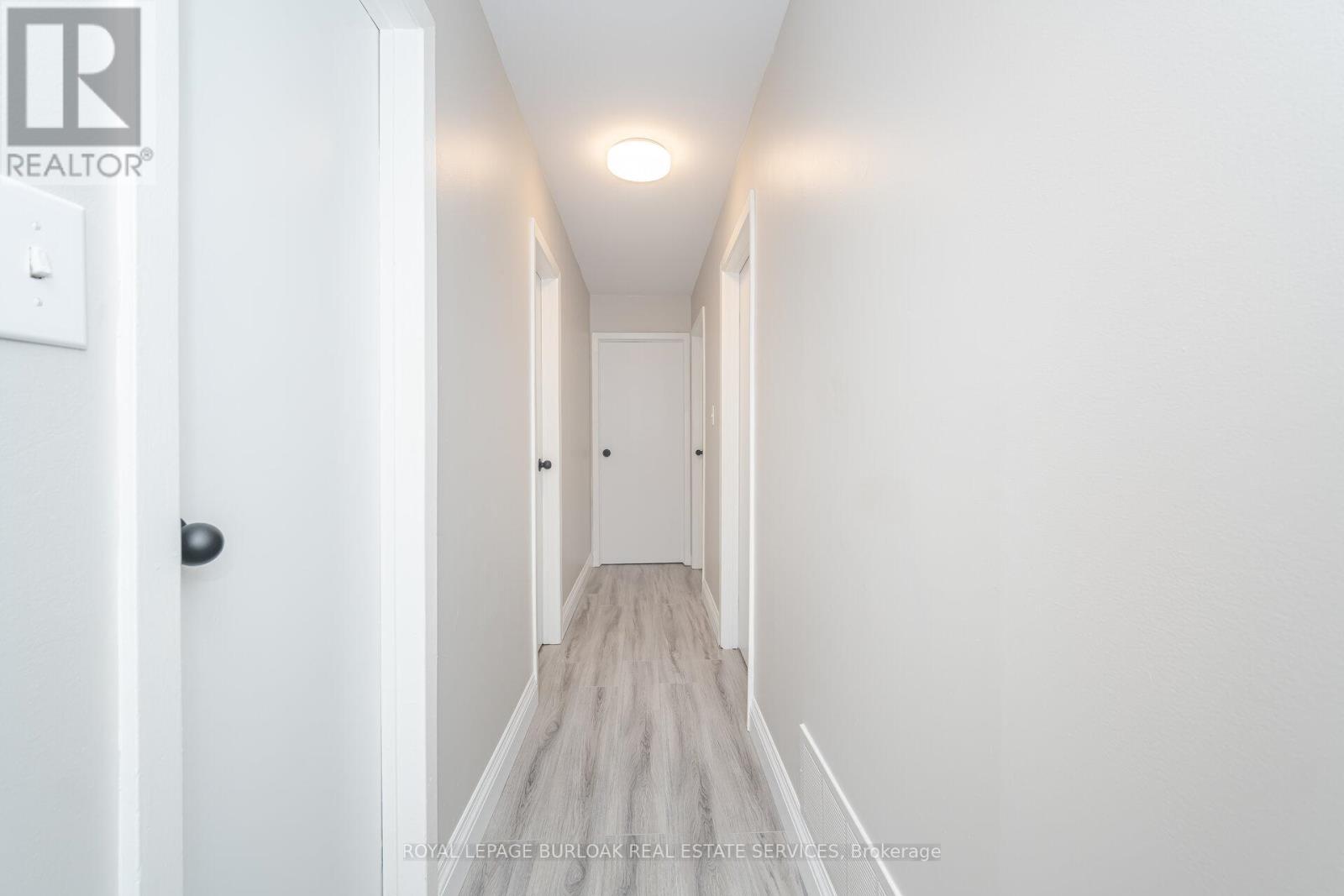 19 Juniper Crescent, Brampton, Ontario  L6S 1J9 - Photo 17 - W12449800