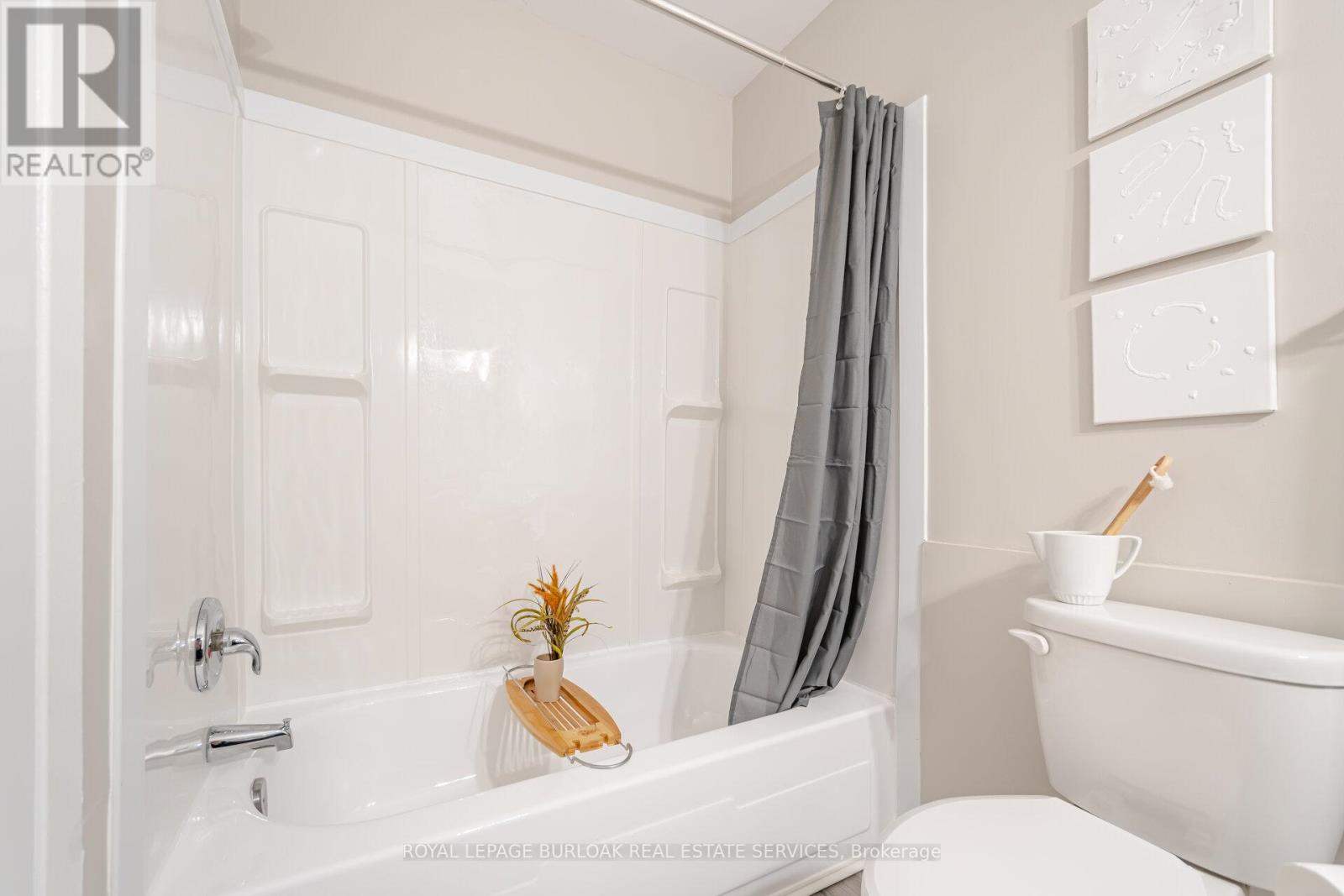 19 Juniper Crescent, Brampton, Ontario  L6S 1J9 - Photo 26 - W12449800