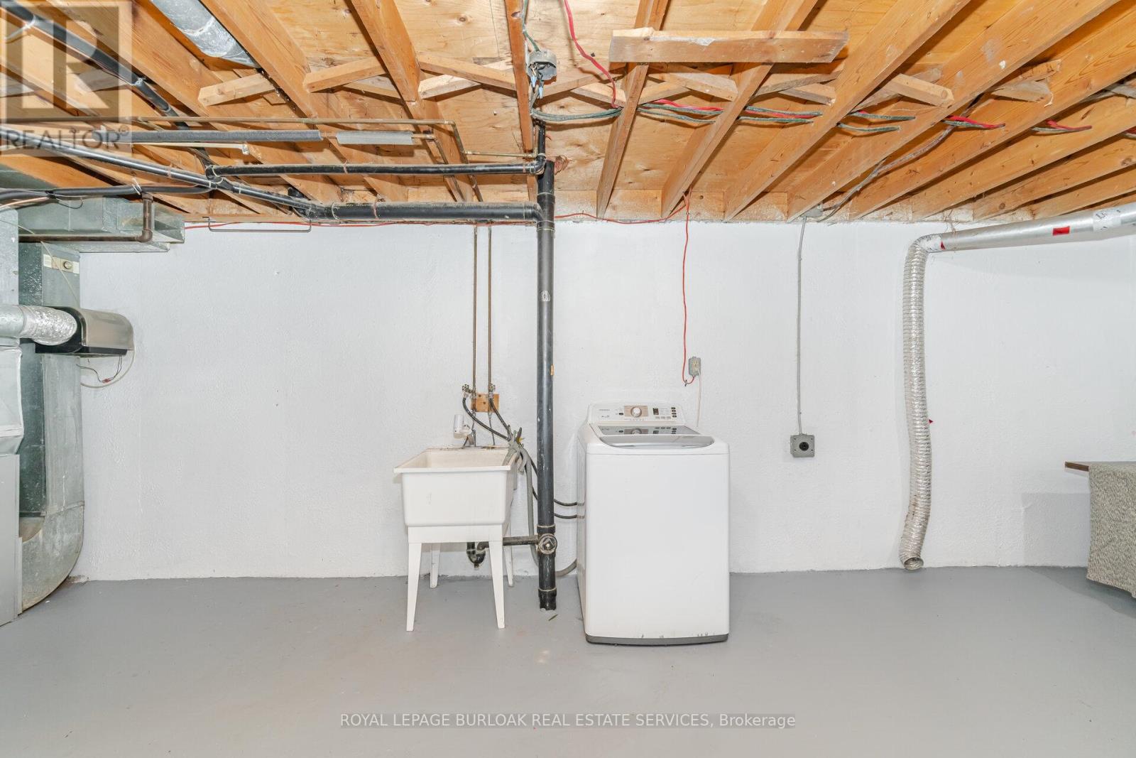 19 Juniper Crescent, Brampton, Ontario  L6S 1J9 - Photo 32 - W12449800