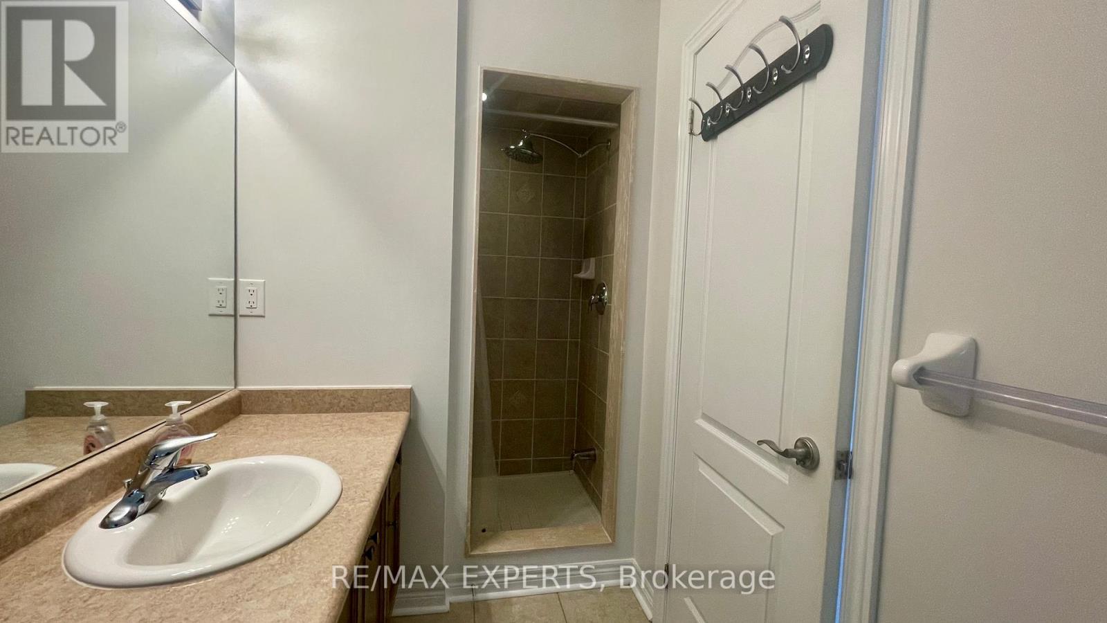 67 Clearfield Drive, Brampton, Ontario  L6P 3J4 - Photo 20 - W12449846