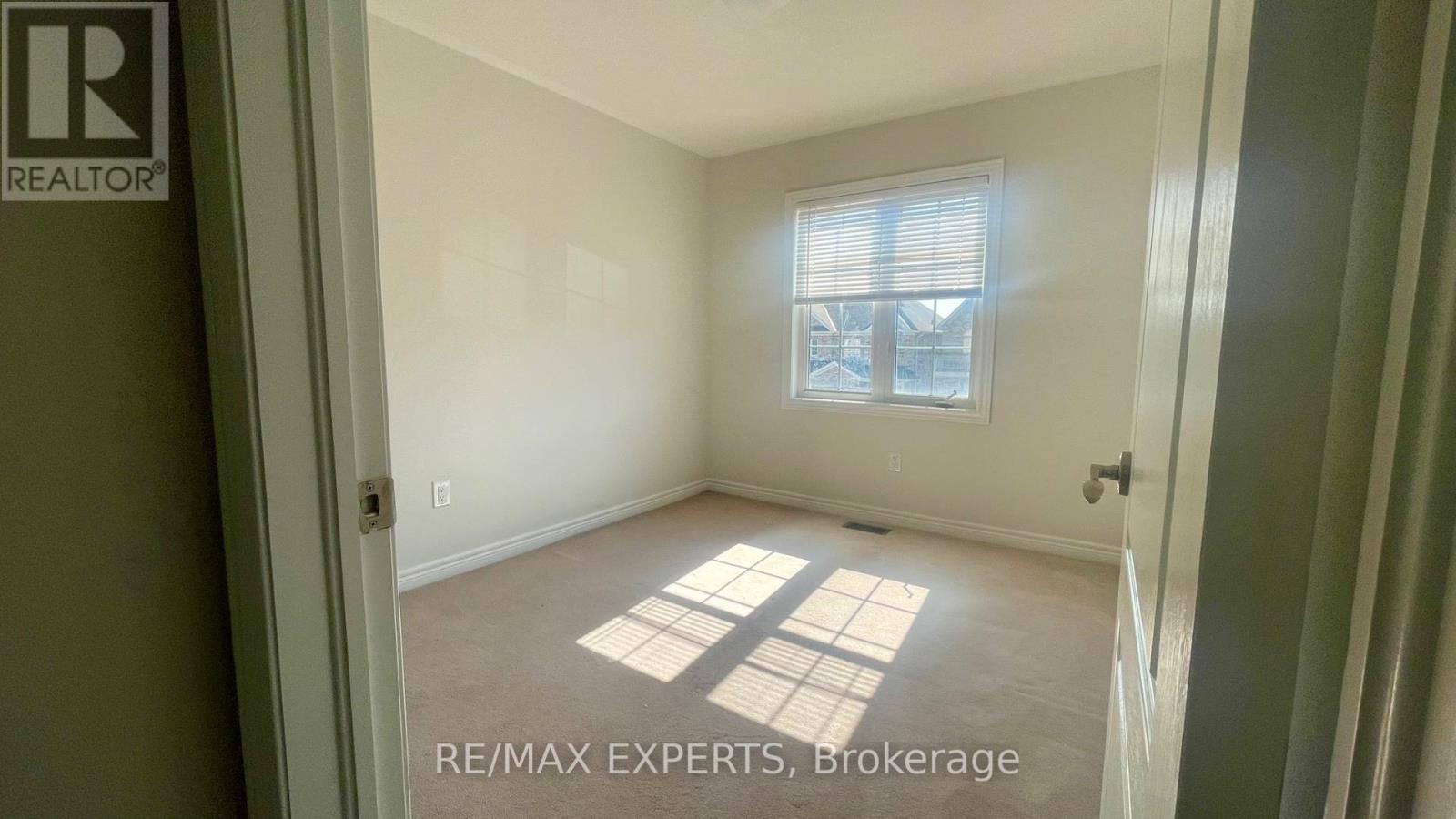 67 Clearfield Drive, Brampton, Ontario  L6P 3J4 - Photo 23 - W12449846