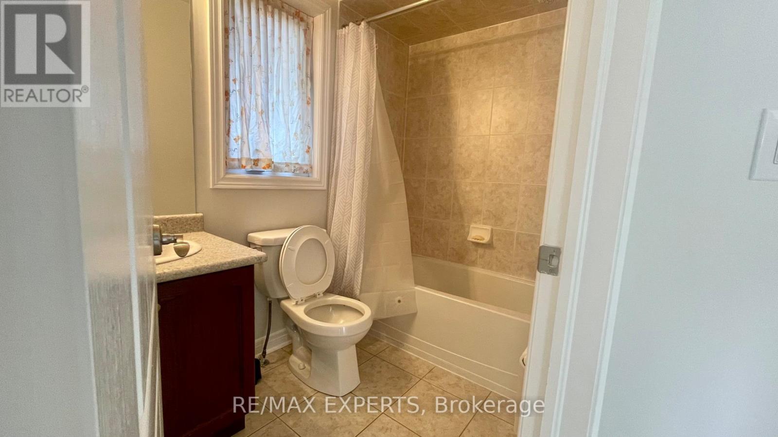 67 Clearfield Drive, Brampton, Ontario  L6P 3J4 - Photo 24 - W12449846
