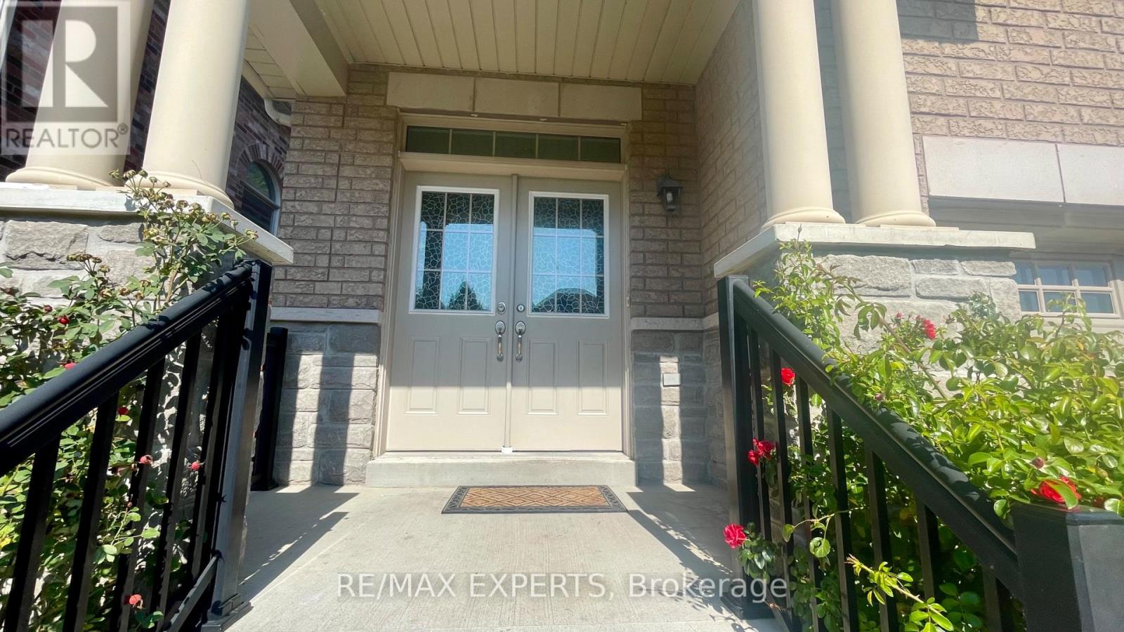 67 Clearfield Drive, Brampton, Ontario  L6P 3J4 - Photo 3 - W12449846