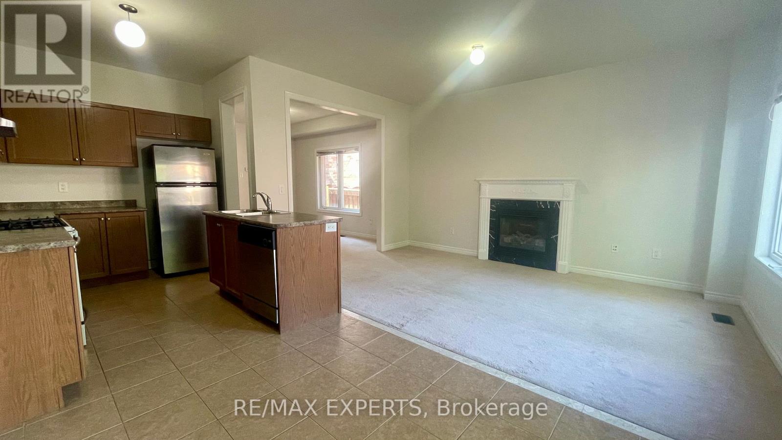 67 Clearfield Drive, Brampton, Ontario  L6P 3J4 - Photo 8 - W12449846