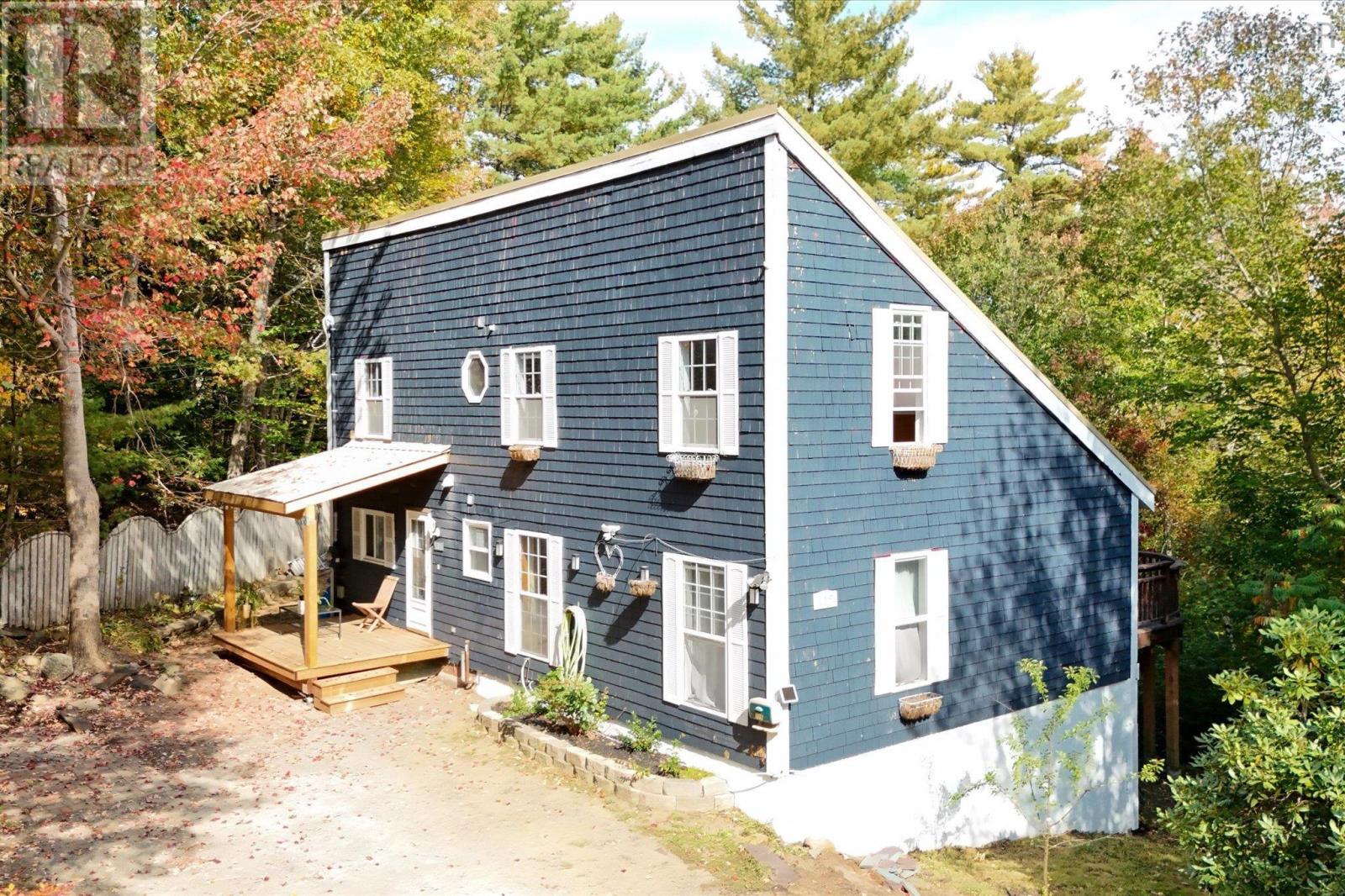 115 Parkdale Avenue, Bridgewater, Nova Scotia  B4V 1L8 - Photo 5 - 202525334